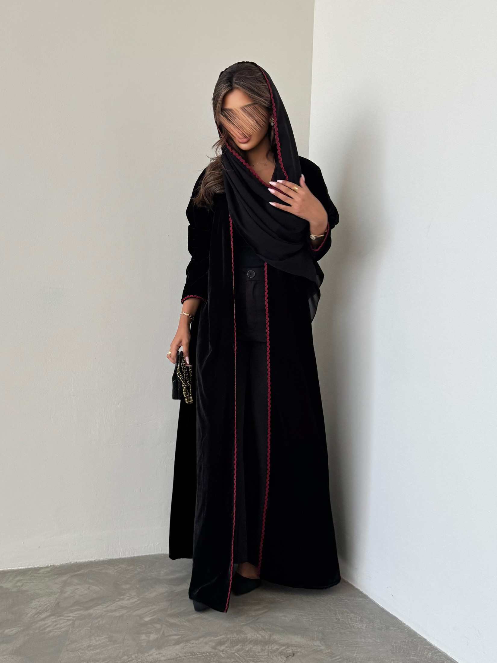 MWT553 - عباية مخمل - Aya