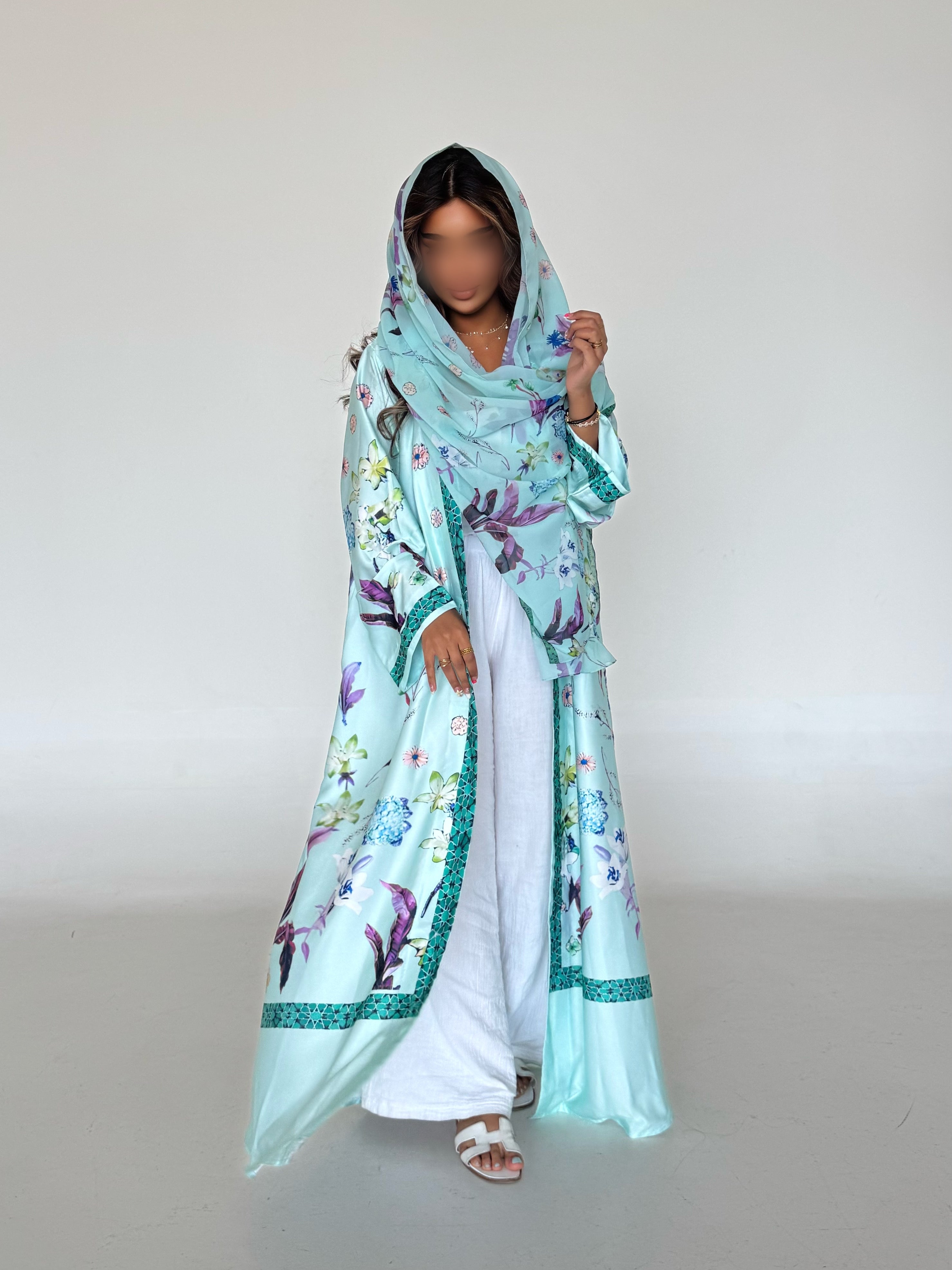 MW645 - Light Crepe Standing with Jacquard Half-Cloche