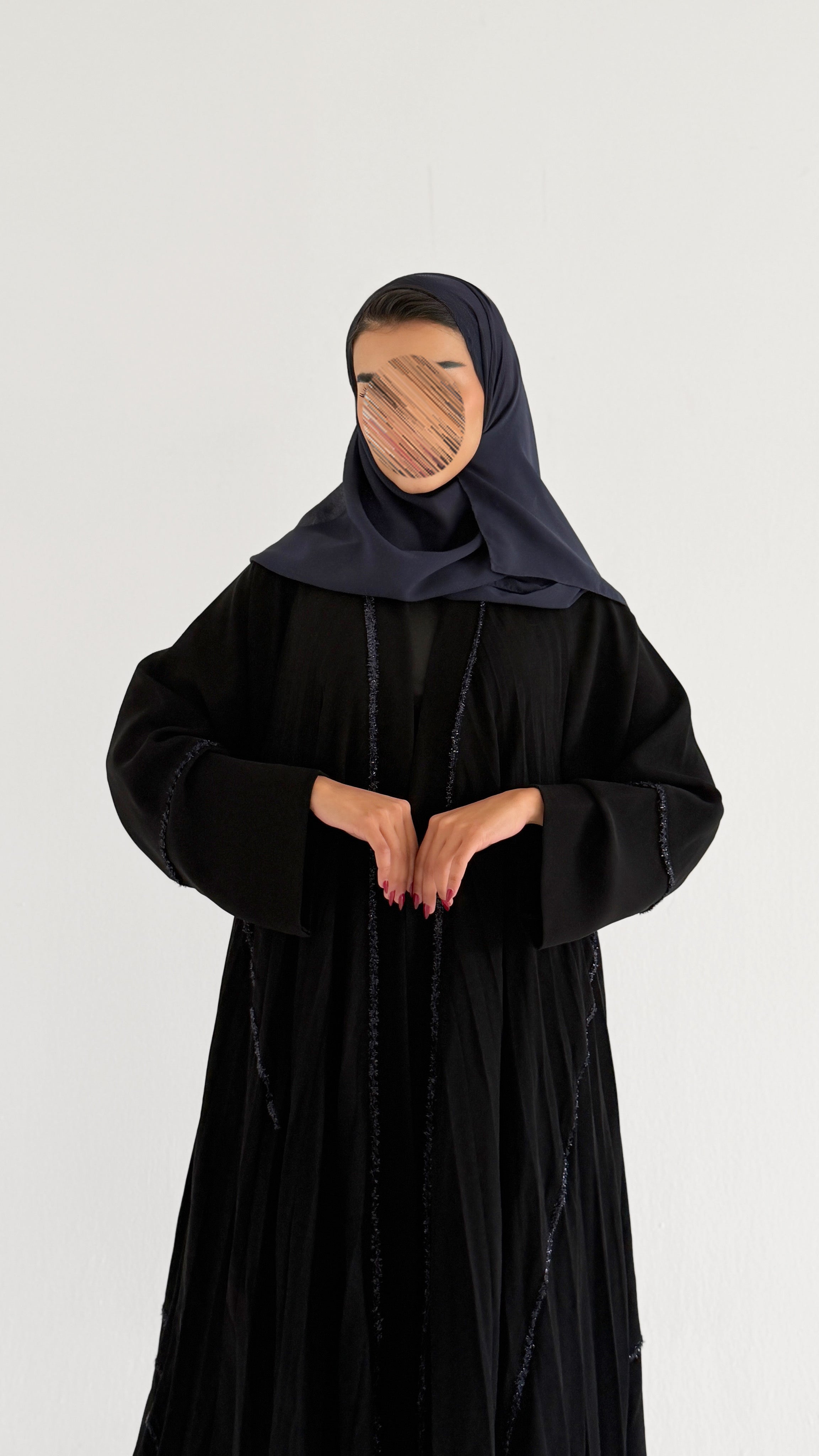 MW2075 - عبايه كلوش مع اضافة برواز كحلي - Aya