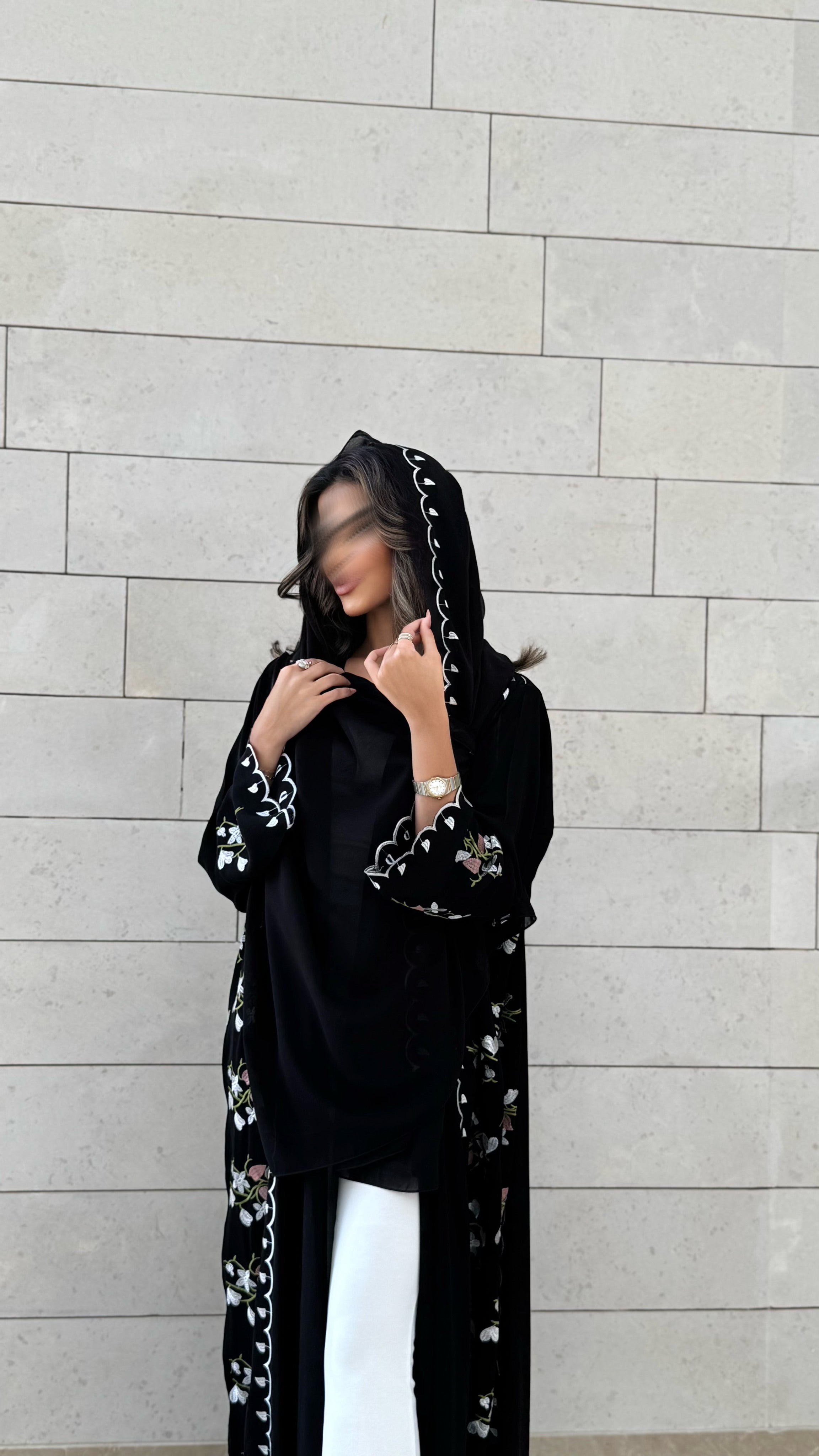 MW645 - Light Crepe Standing with Jacquard Half-Cloche
