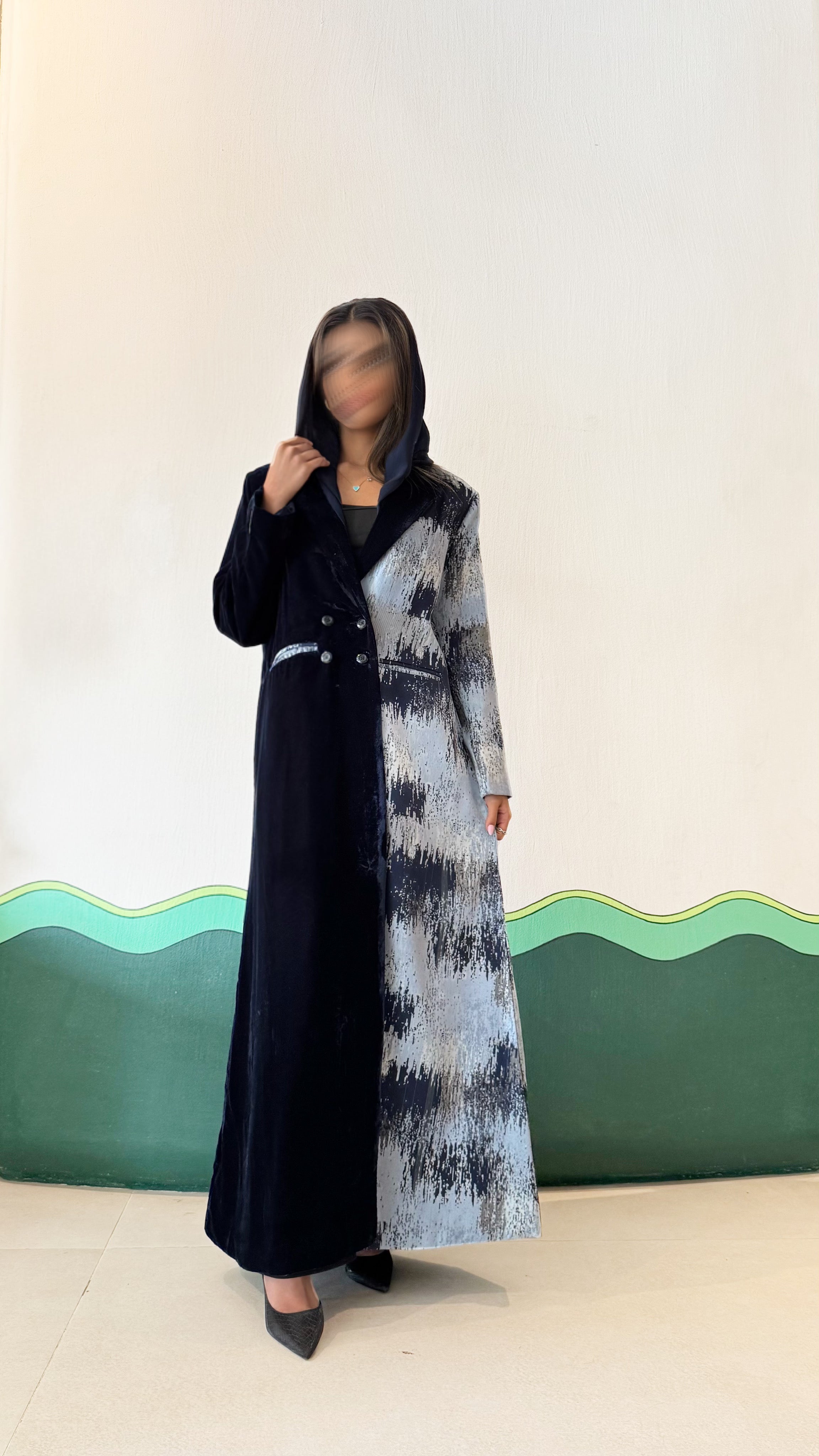 MW1760 - عباية بليزر بخامتين المخمل والجاكار - Aya