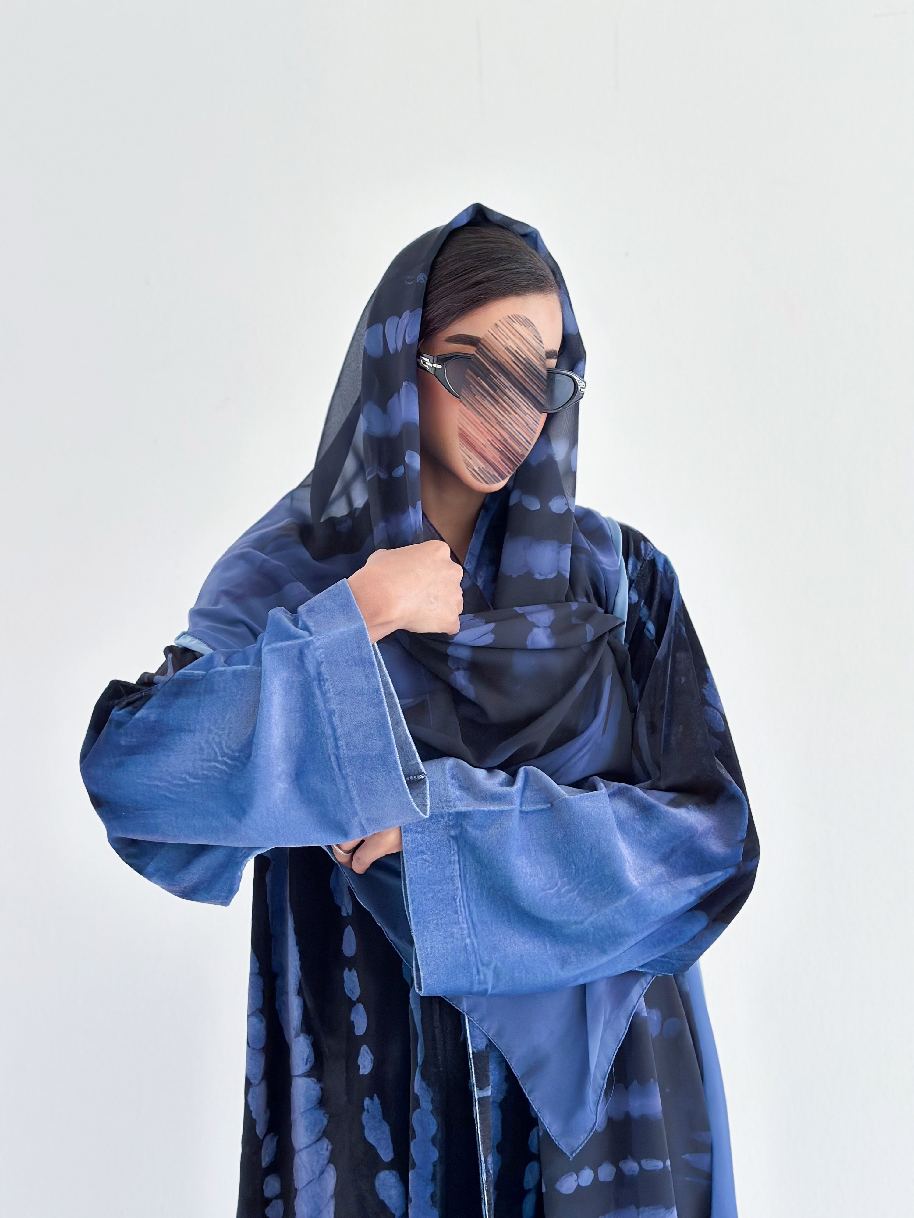 MWT614 - عباية مخمل طباعة - Aya