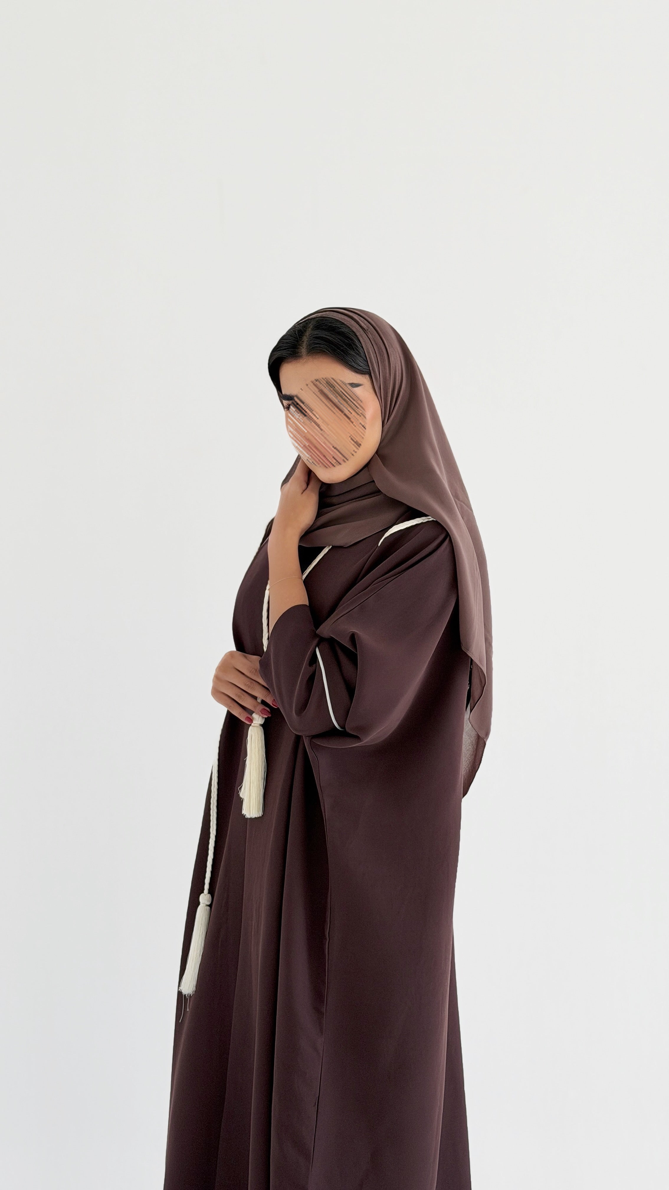 MWT1022 - عبايه كريب مع تدخيله دندوشة بيج - Aya