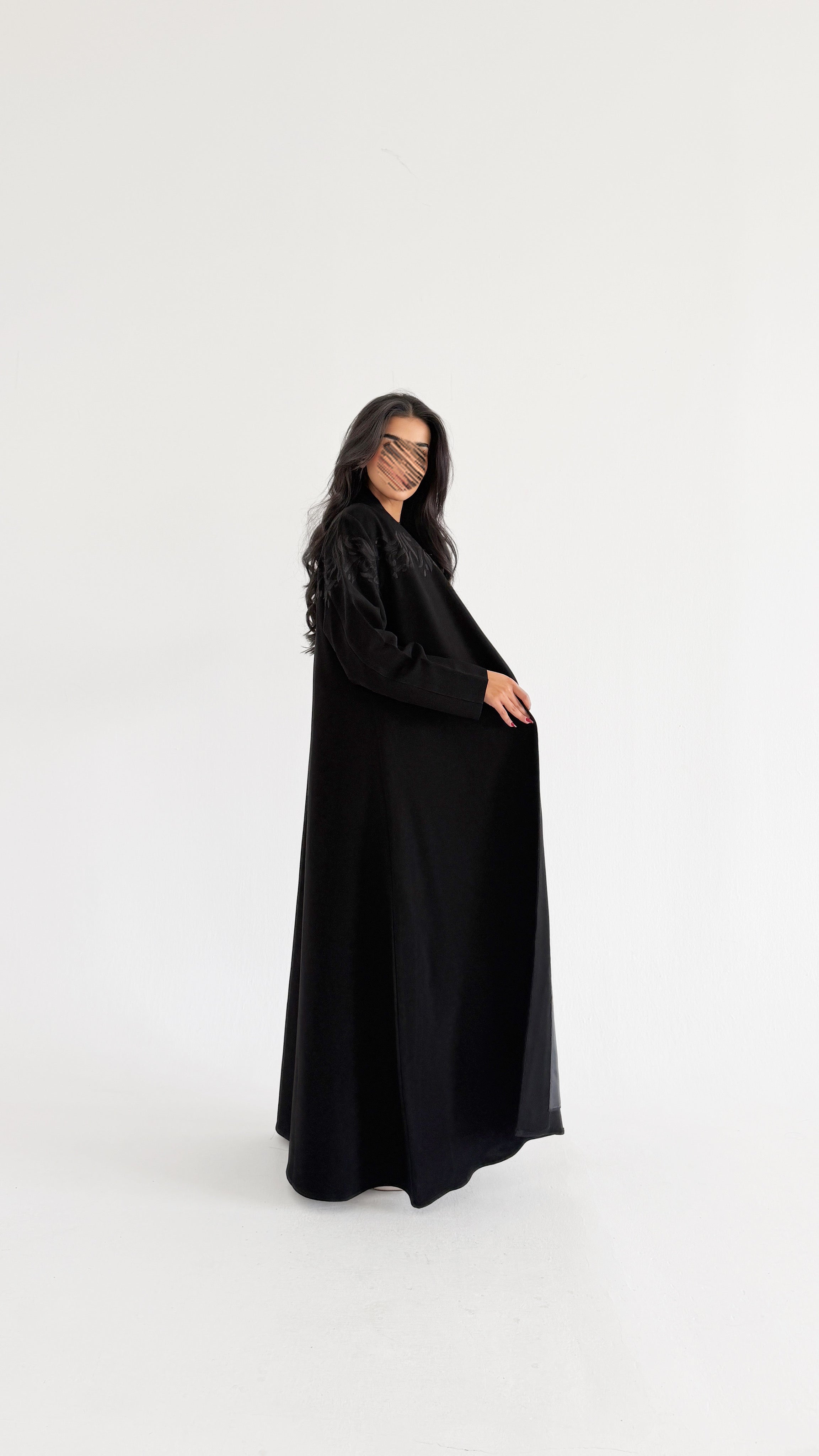 MWT1014 - عباية مع تطريز اسود - Aya