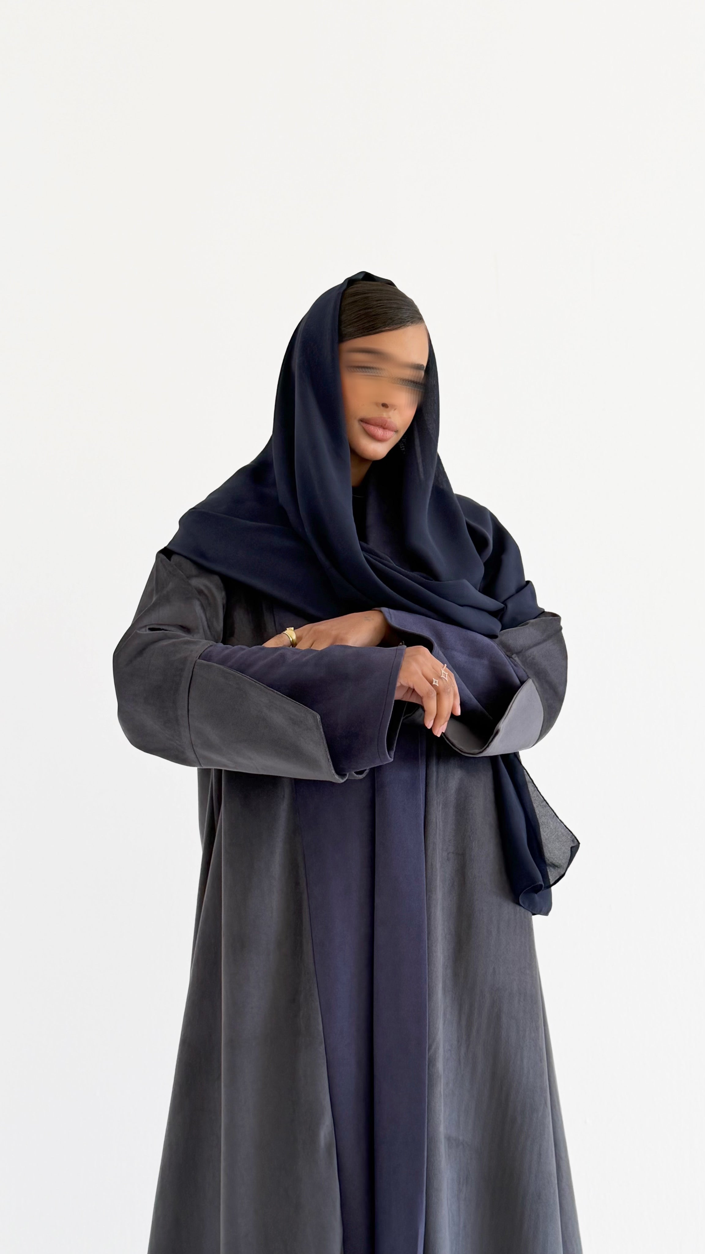 MW645 - Light Crepe Standing with Jacquard Half-Cloche