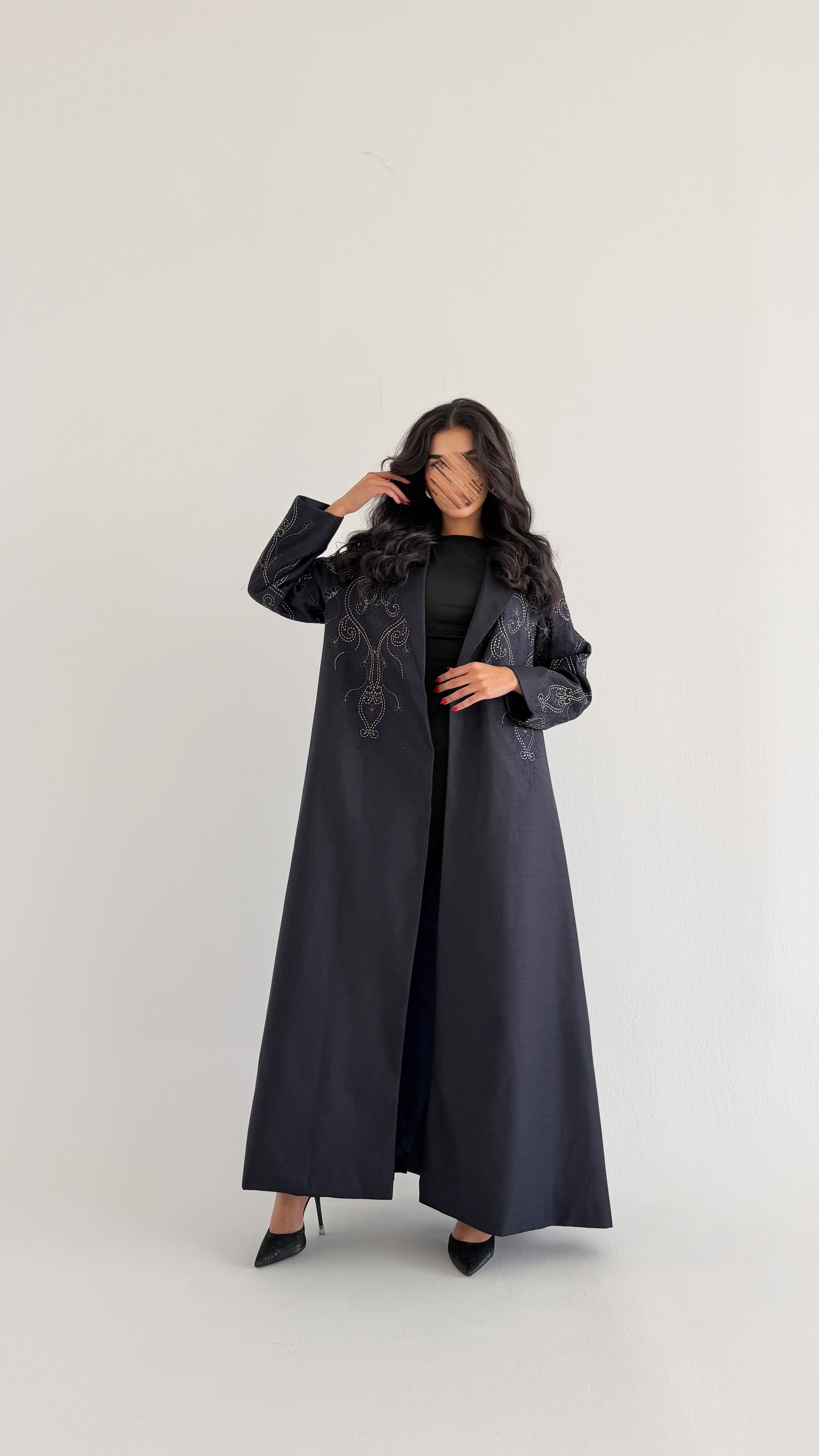 MW2038 - عباية بليزر مبطن مع اضافة تطريز - Aya