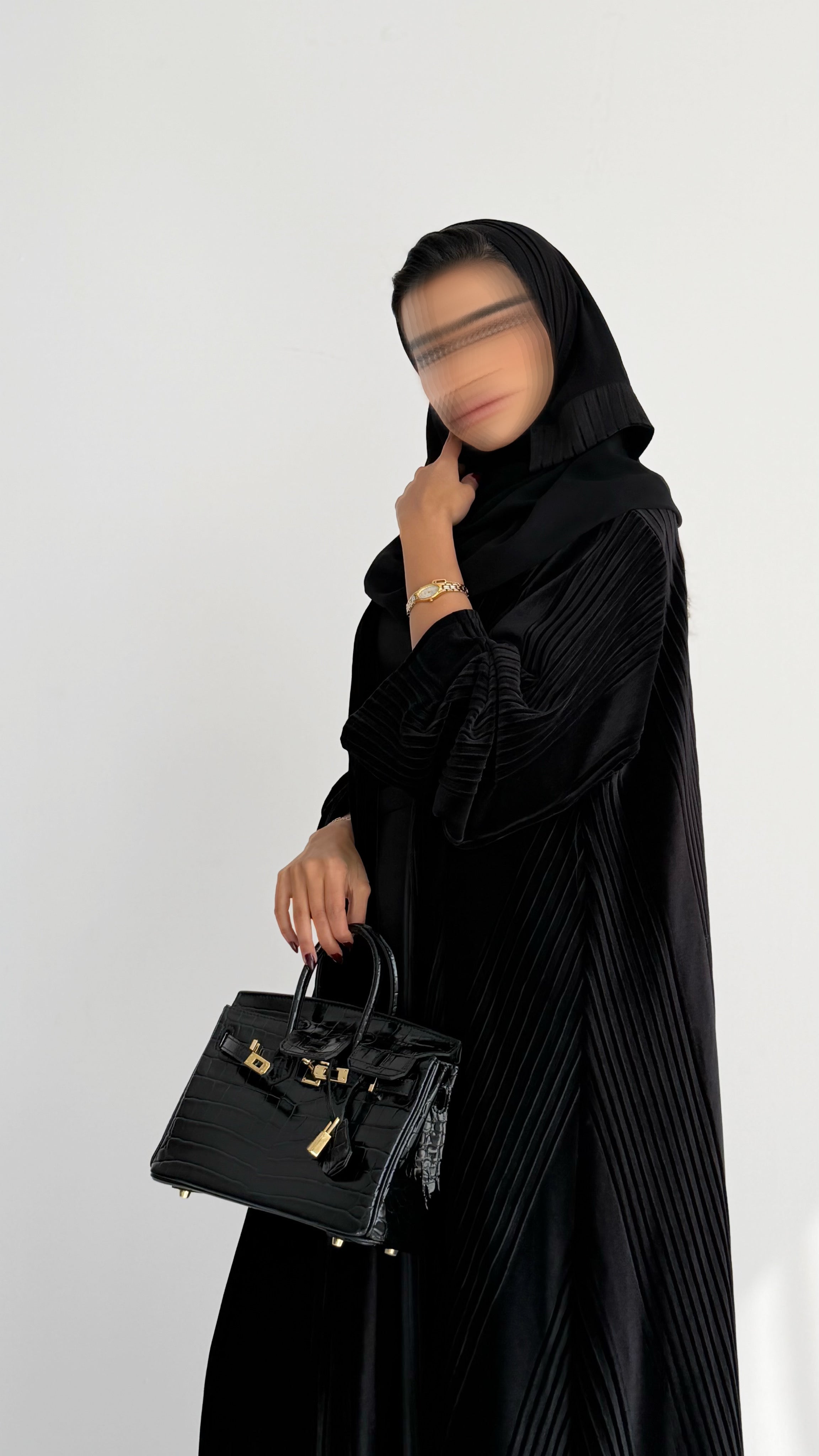 MW645 - Light Crepe Standing with Jacquard Half-Cloche