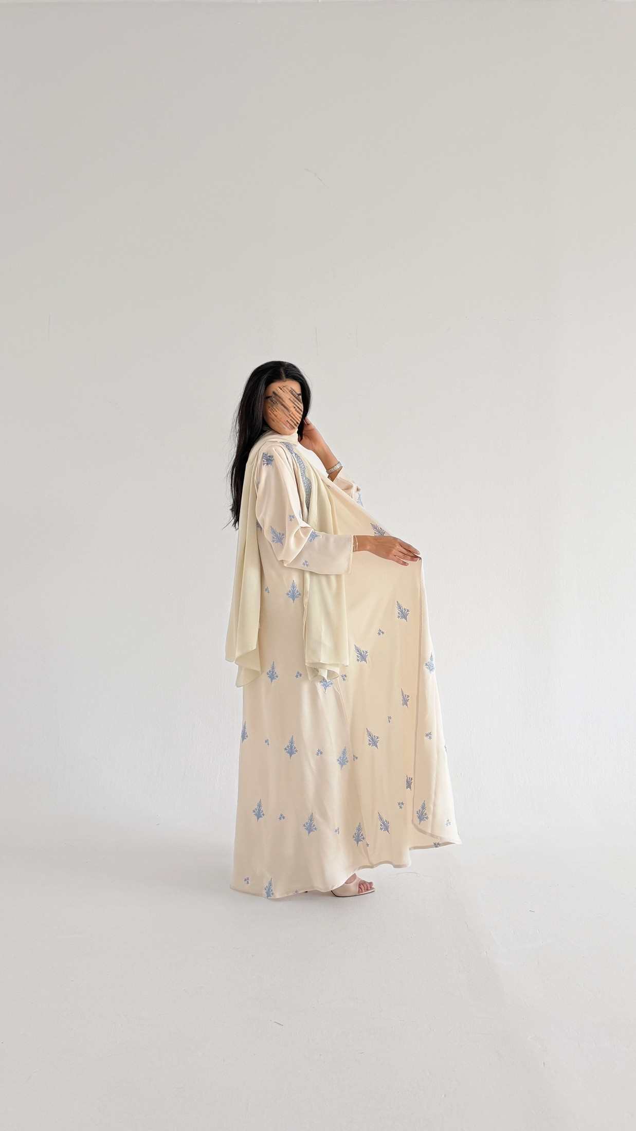 MWT5088 - قماش بيج مع تطريز سماوي - Aya