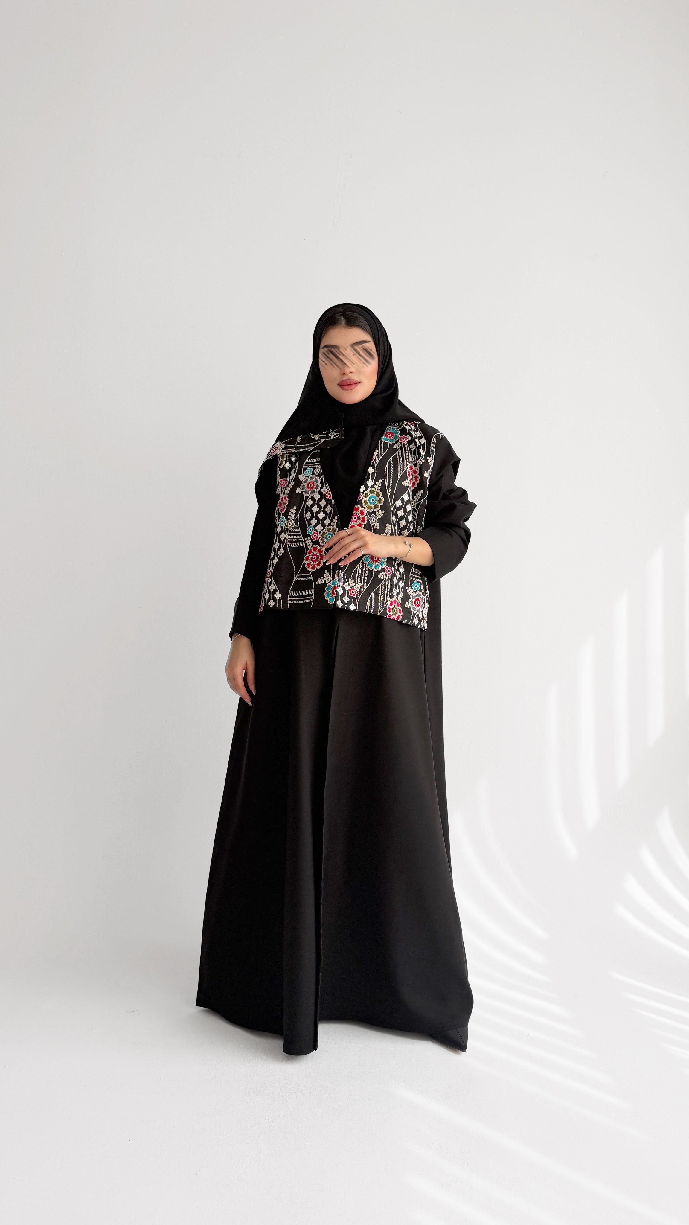 MWT1033 - عبايه مع تدخيله لنن تطريز بالامام - Aya