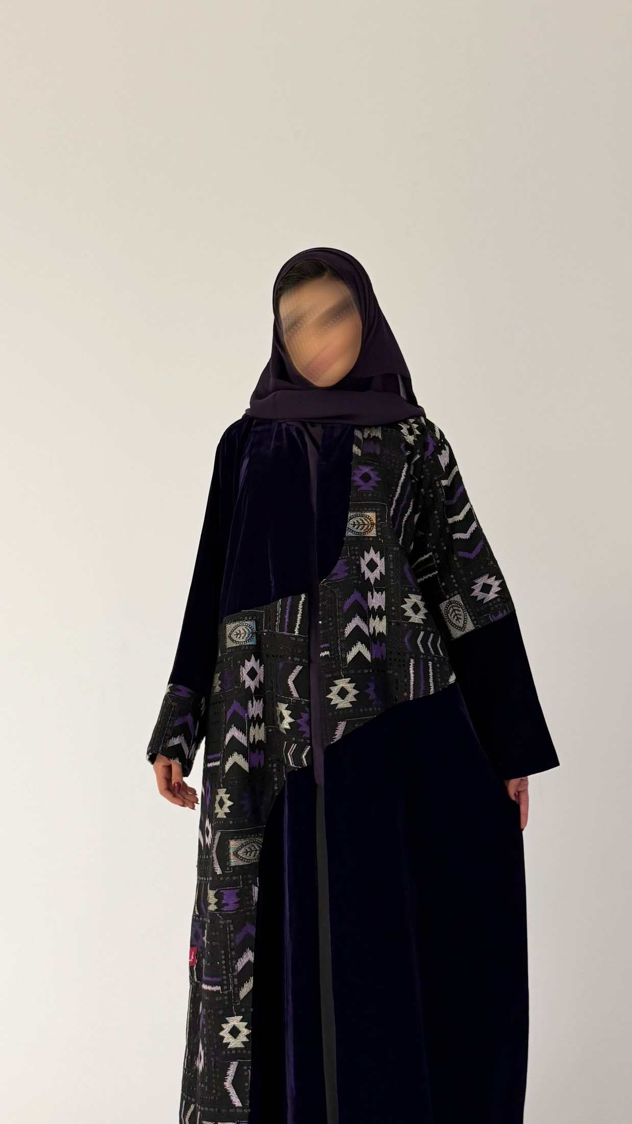 MWT544 - عباية مخمل موف مع تطريز هندي - Aya