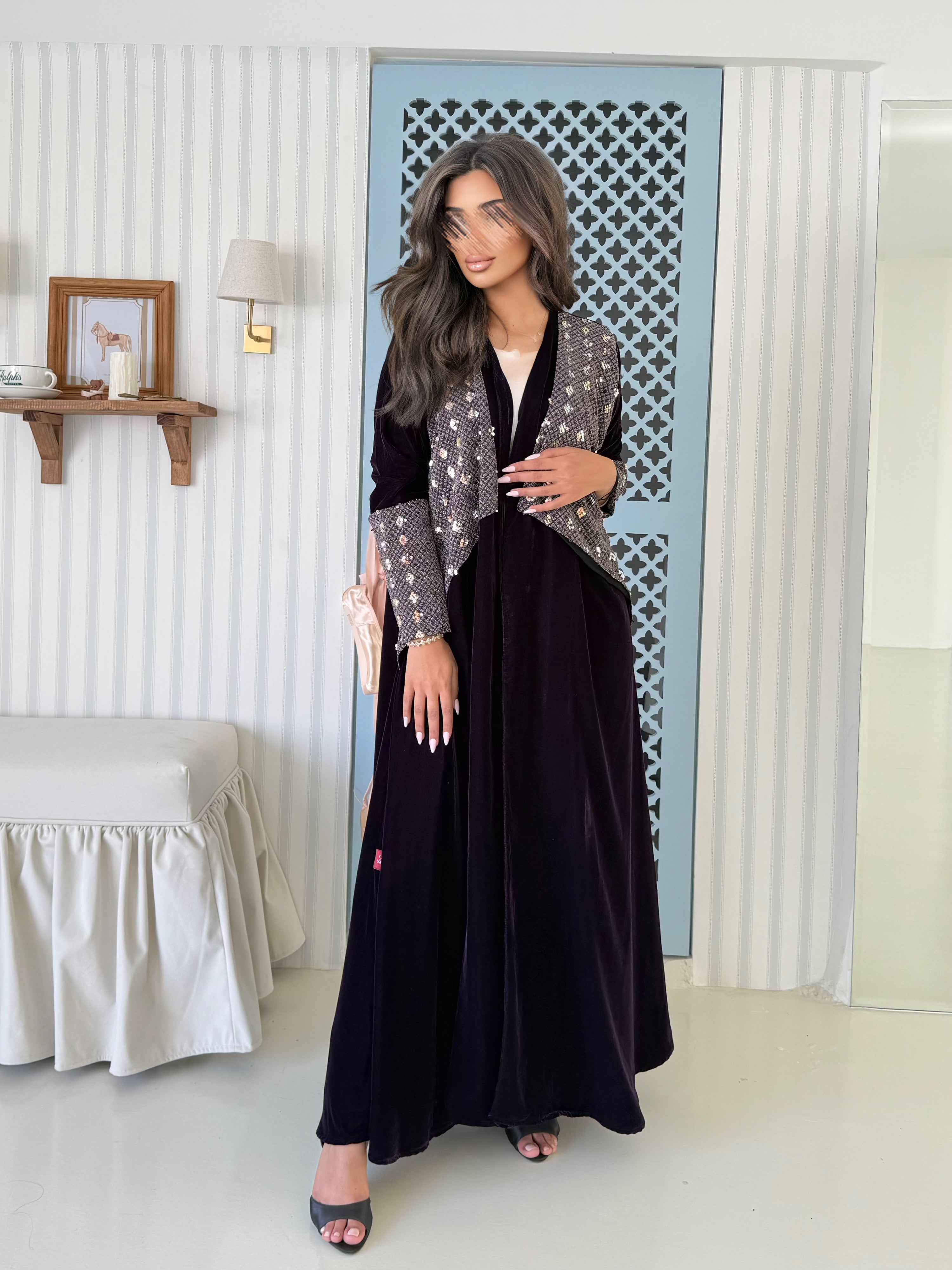 MW645 - Light Crepe Standing with Jacquard Half-Cloche