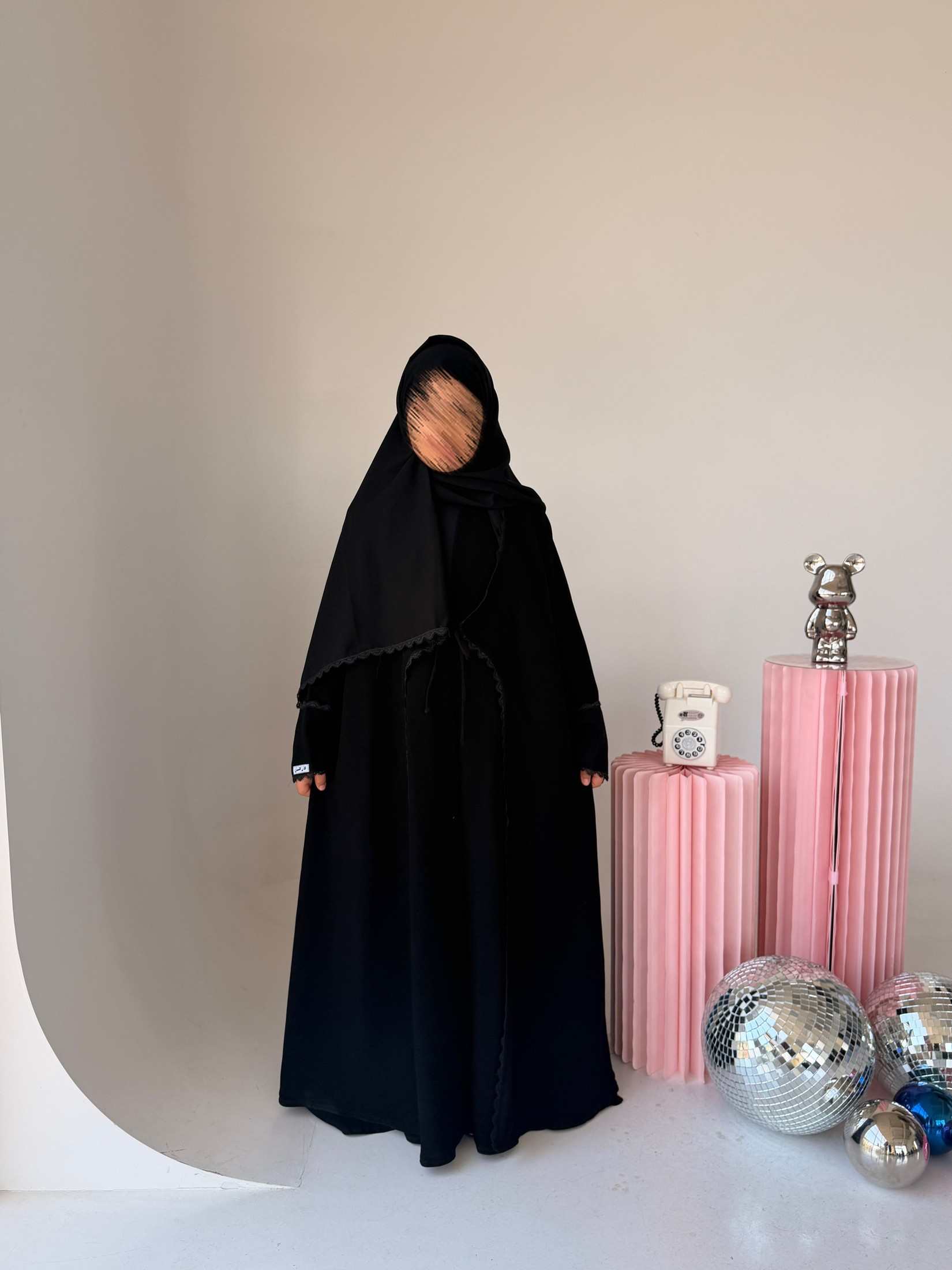 MWT4332 - عباية أطفال سيراميك سوداء بكلفة أنيقة - Aya
