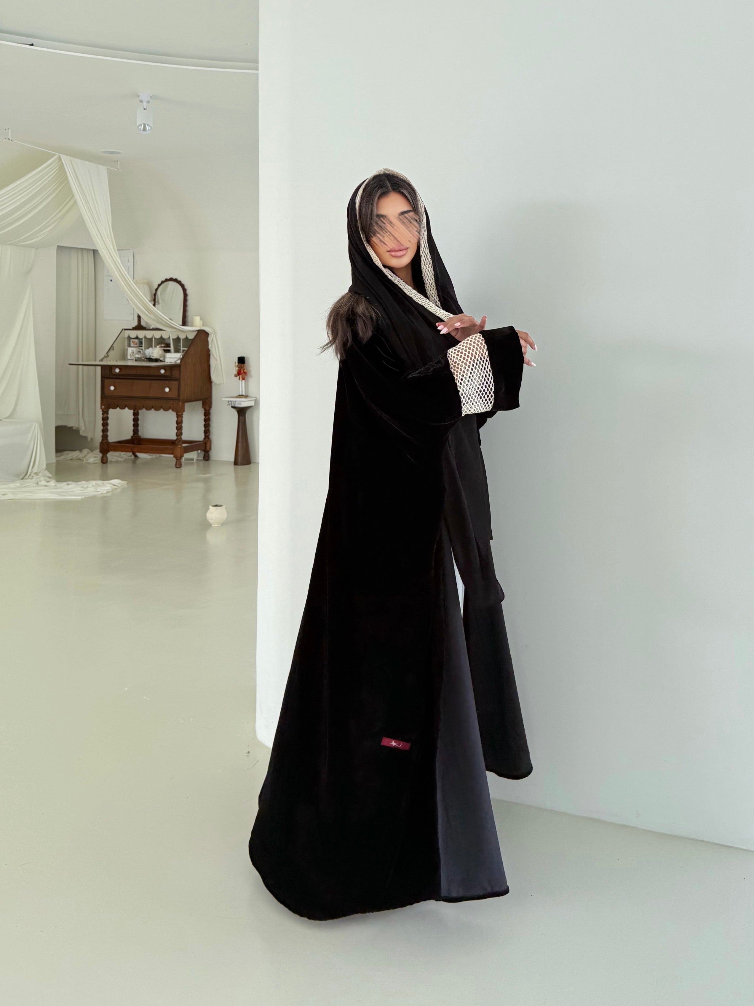 MW645 - Light Crepe Standing with Jacquard Half-Cloche