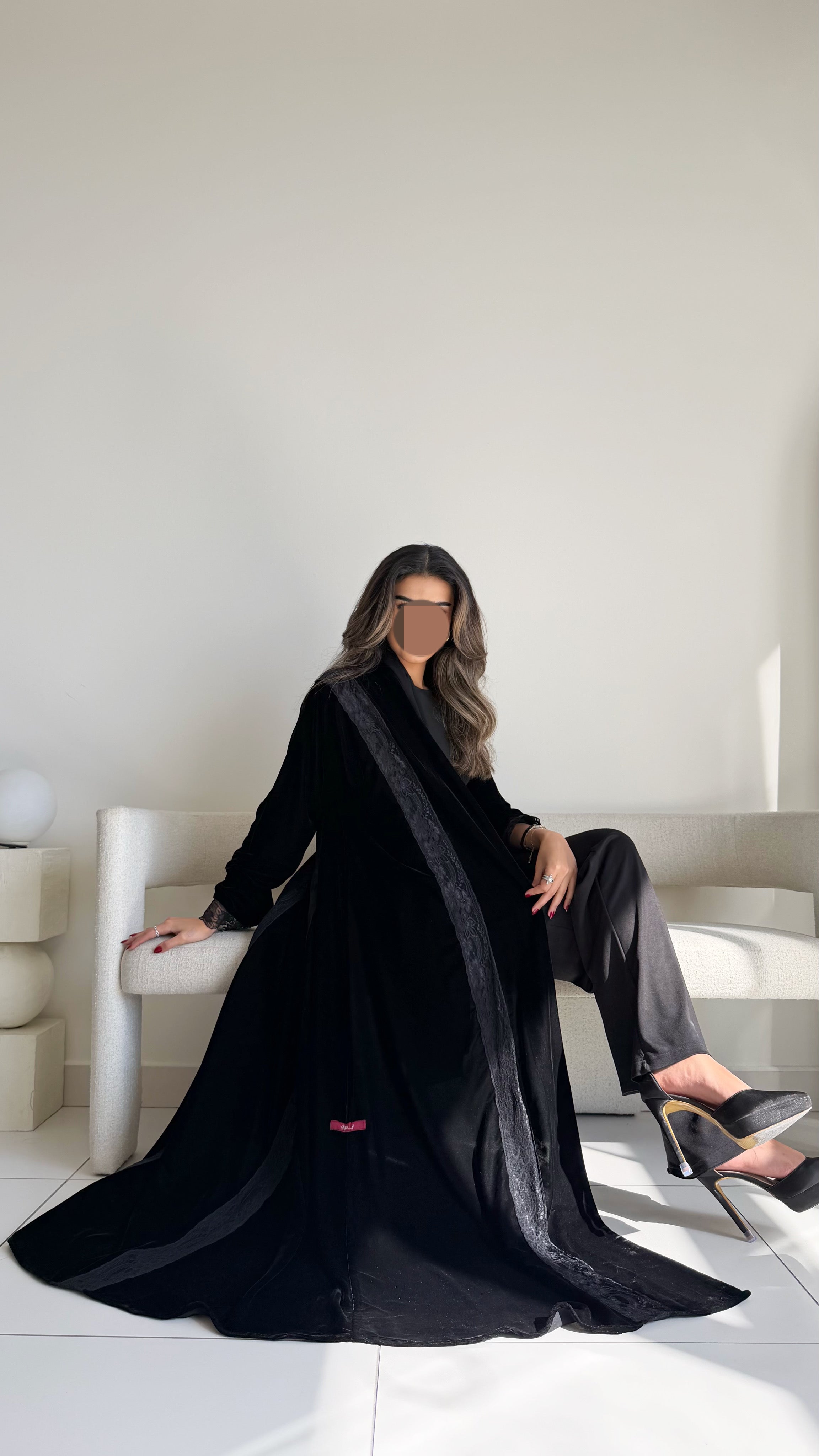 MW645 - Light Crepe Standing with Jacquard Half-Cloche