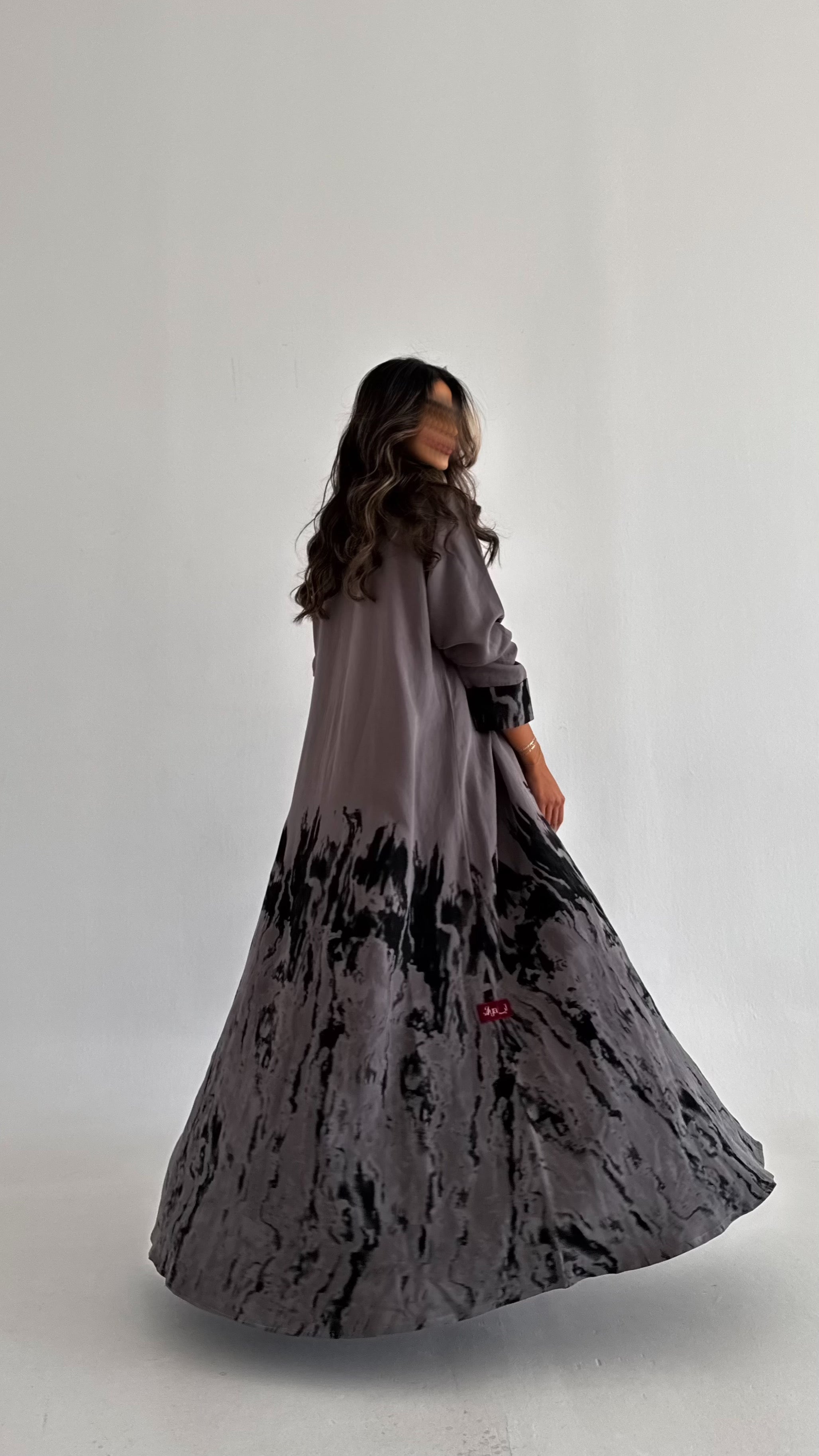 MWT382 - عباية رصاصي طباعة - Aya