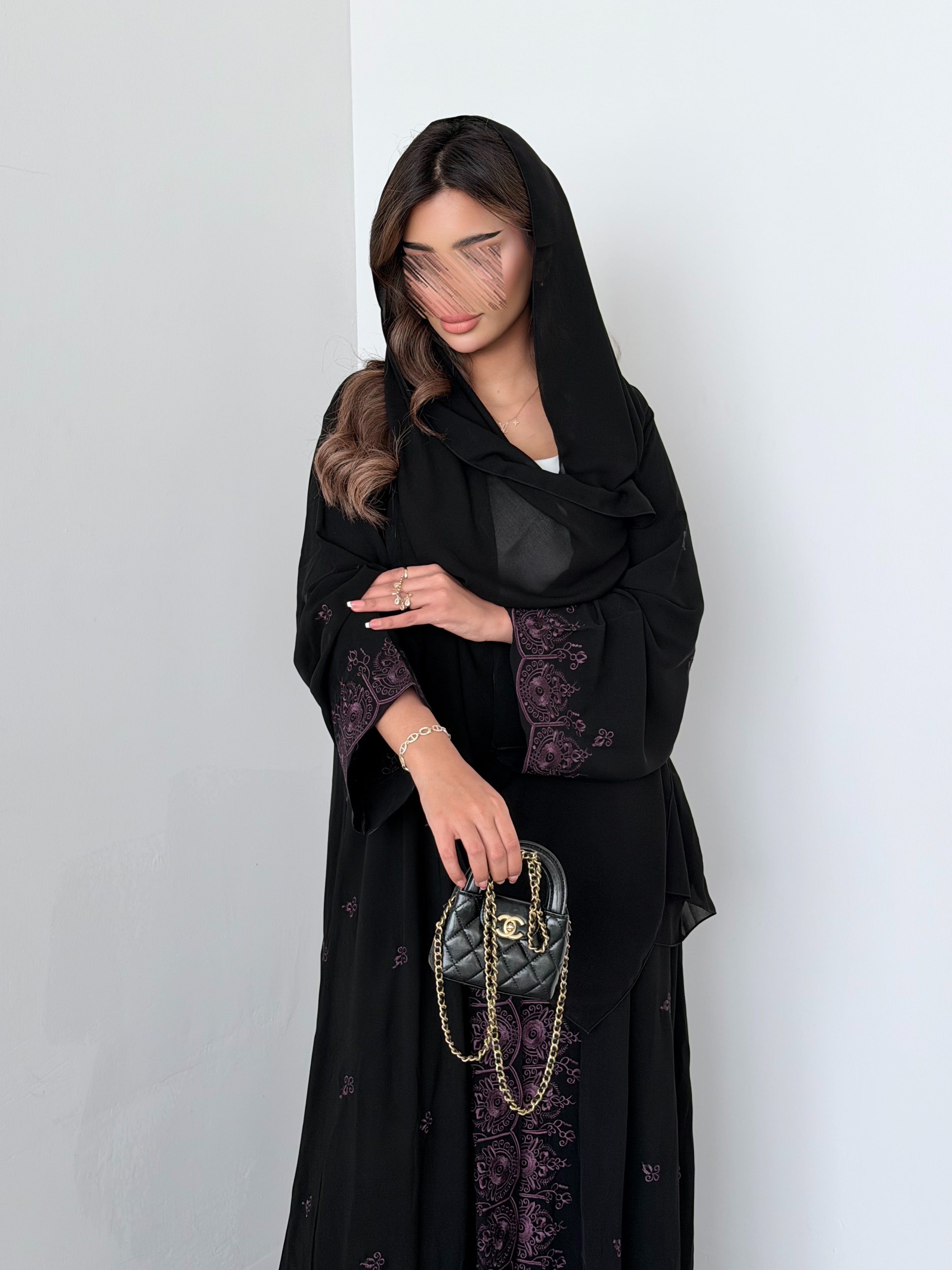 MWT792 - عباية كريب مع تطريز هندي - Aya