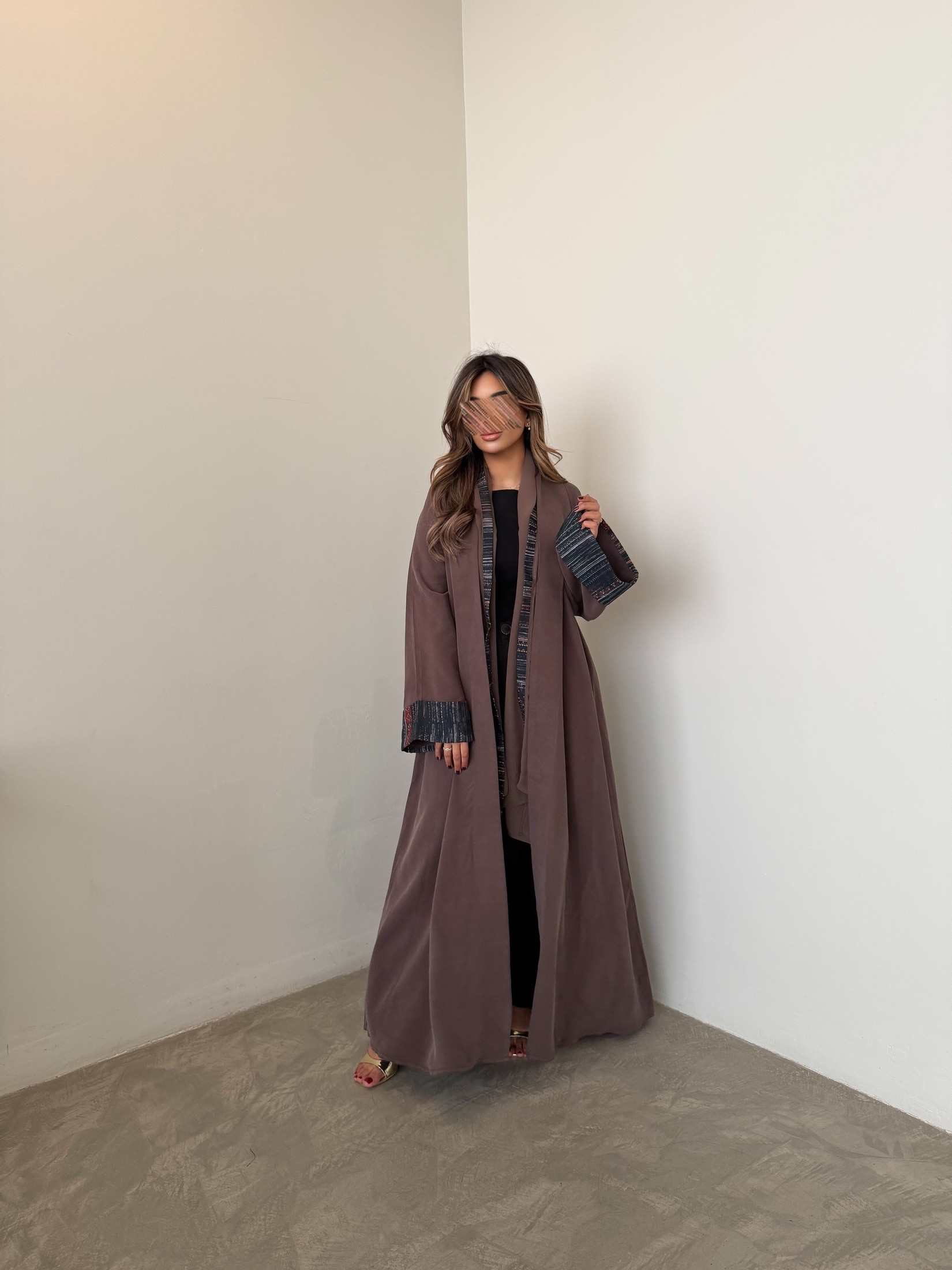 MWT1053 - عبايه لنن بتدخيله بالاكمام - Aya