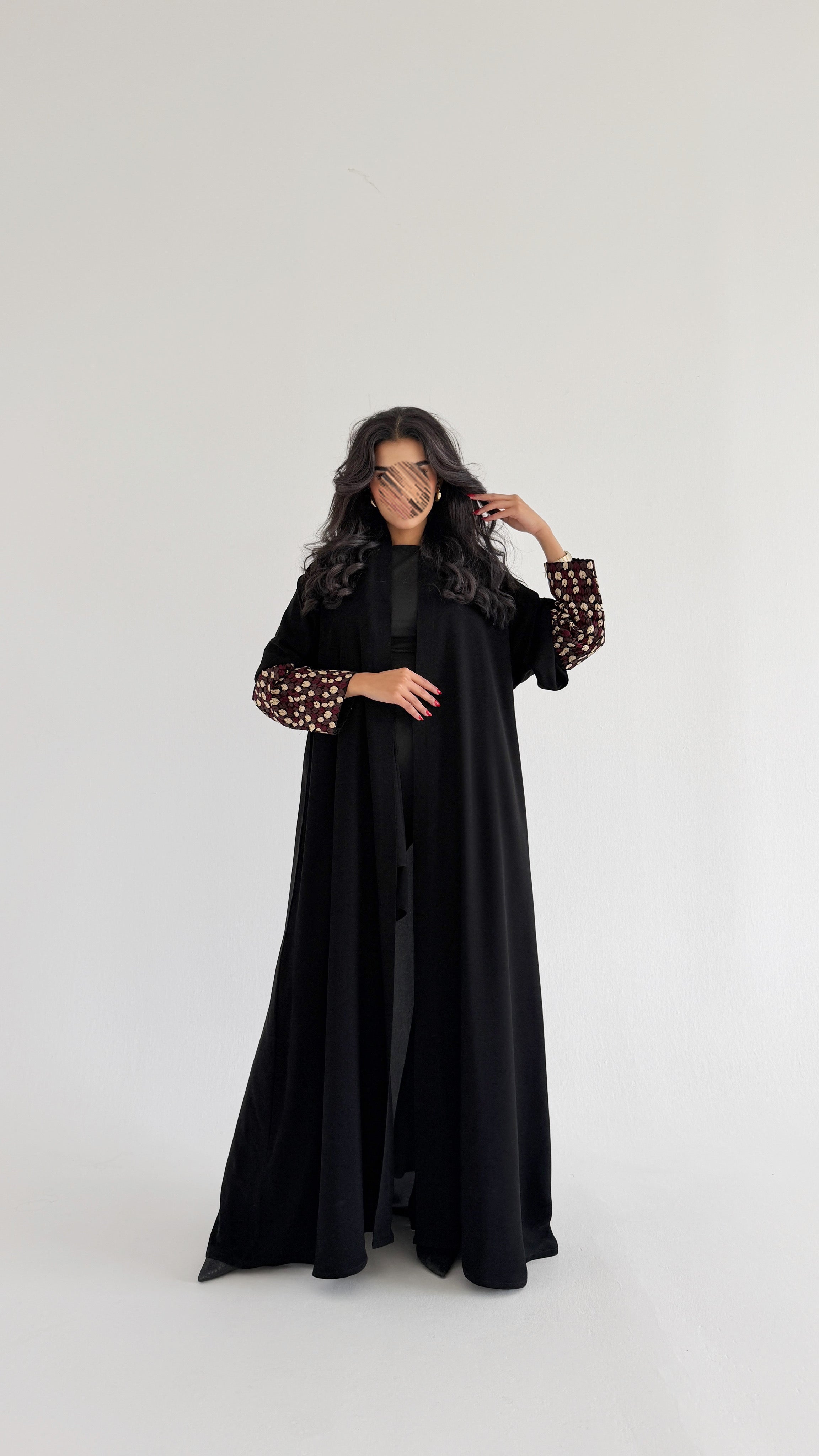 MW2049 -عبايه ملكي مع اضافه التطريز في الاكمام - Aya