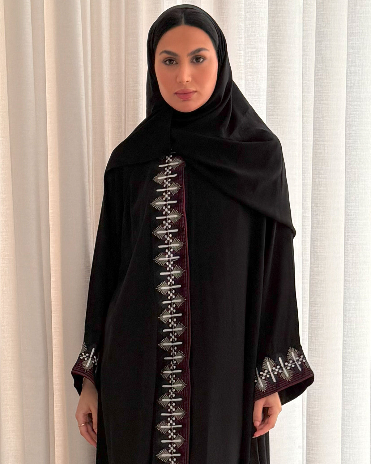 MW645 - Light Crepe Standing with Jacquard Half-Cloche
