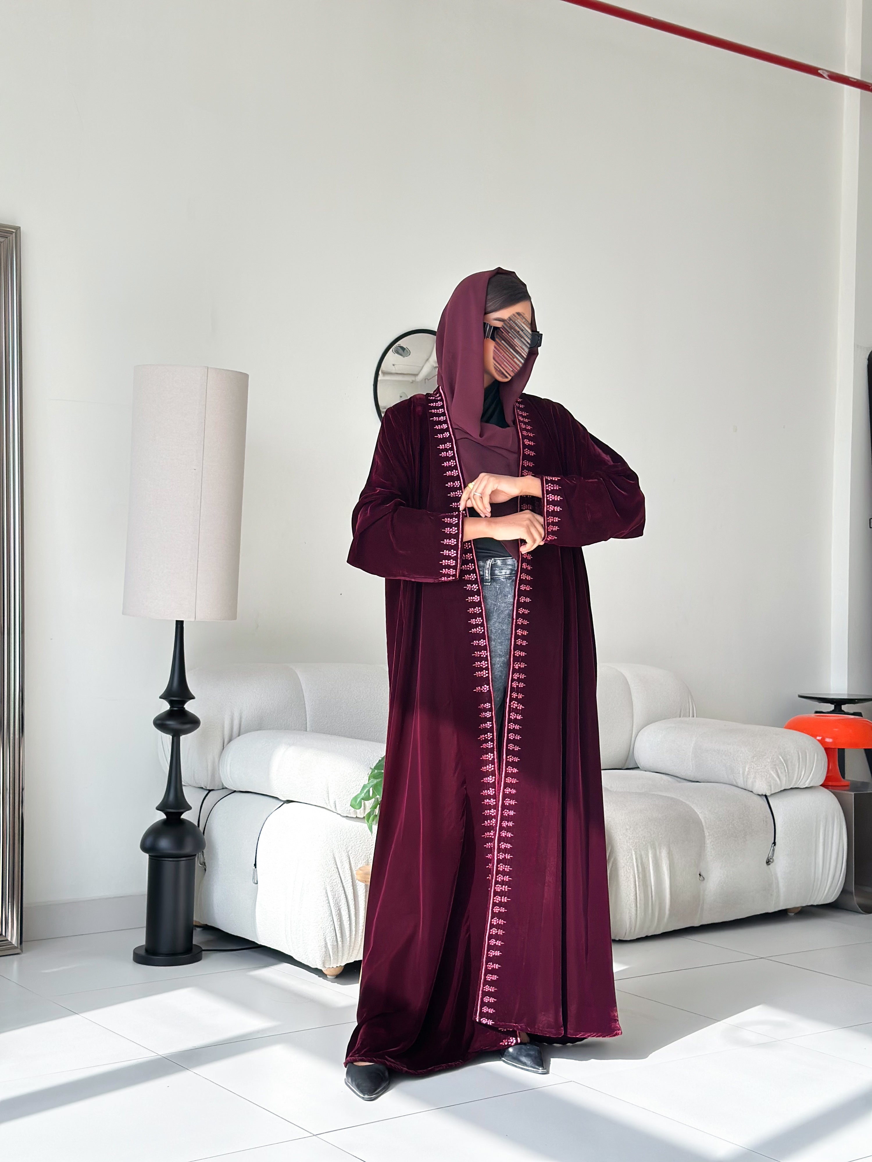 MWT675 - عباية مخمل عنابي مع تطريز بالامام والاكمام