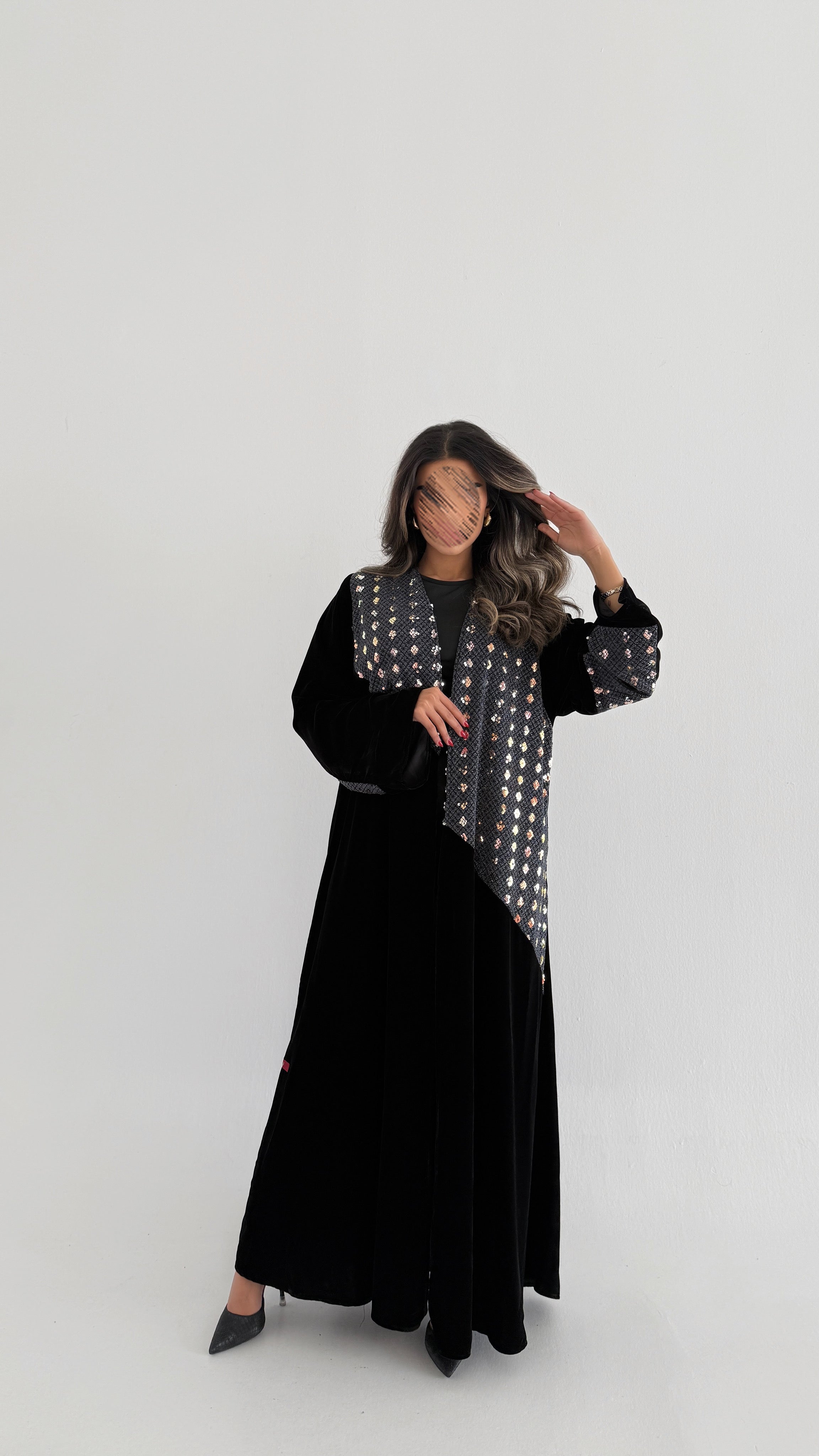 MW645 - Light Crepe Standing with Jacquard Half-Cloche