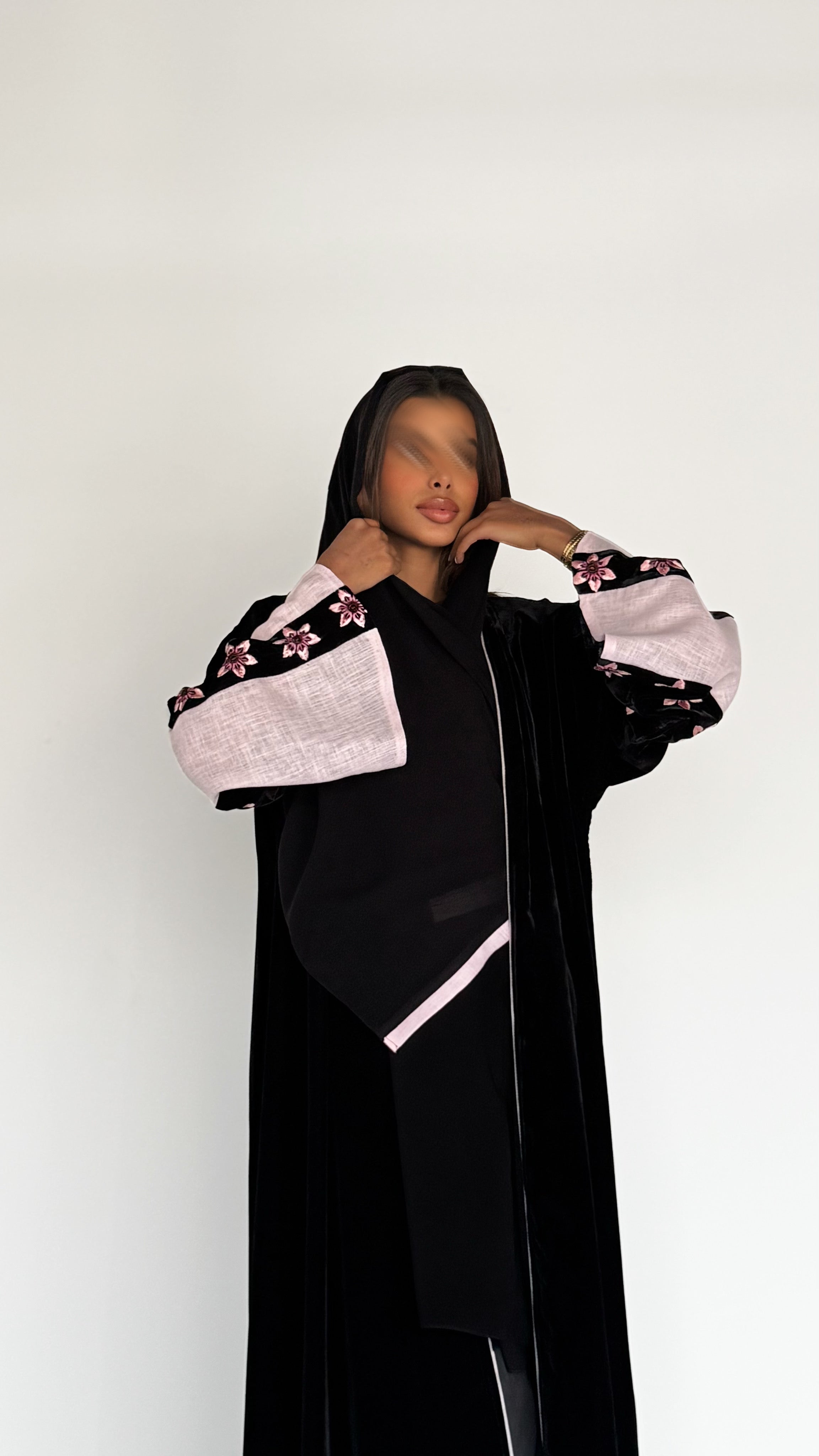 MW645 - Light Crepe Standing with Jacquard Half-Cloche
