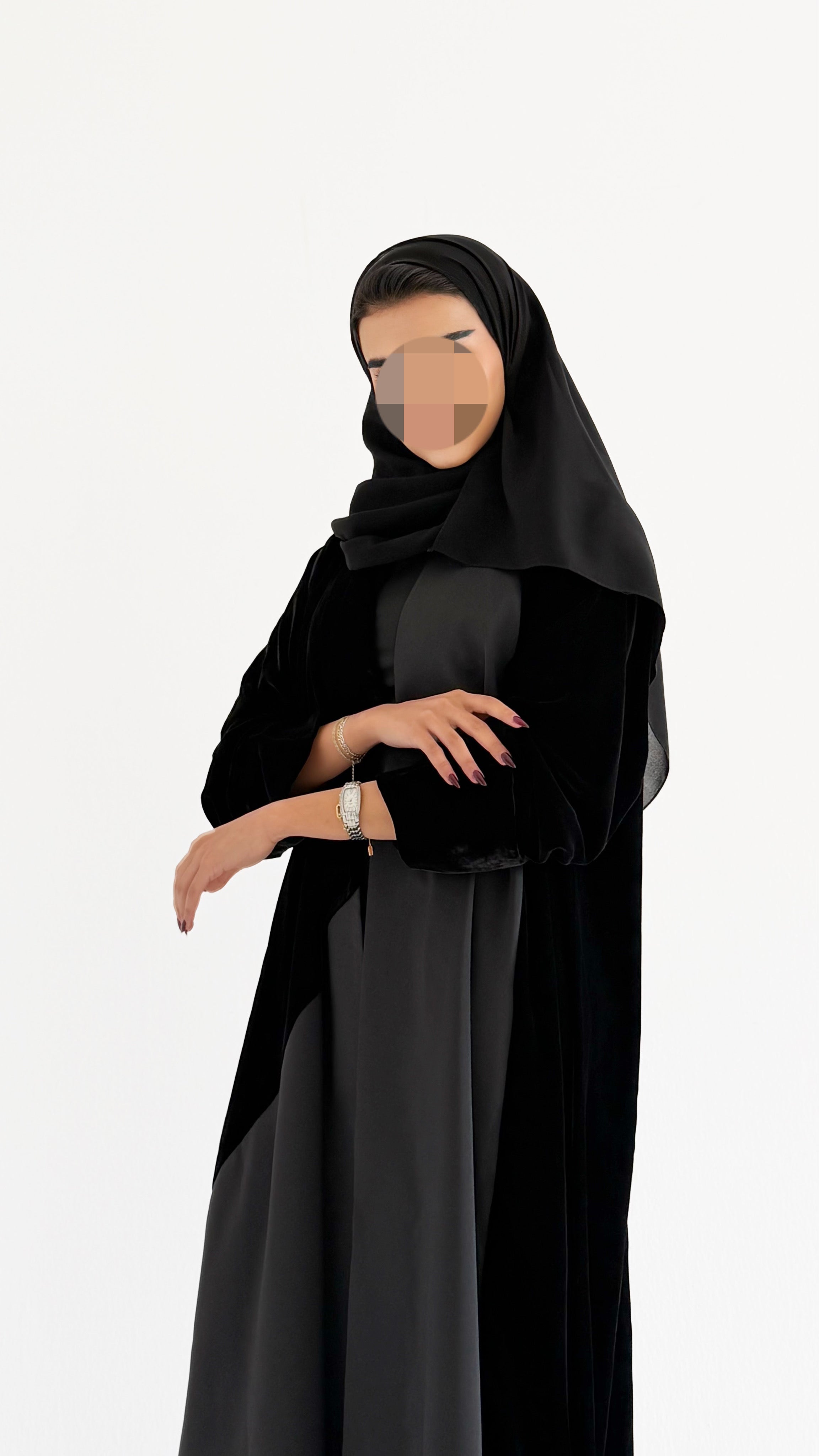 MWT801 - عباية مخمل مع تدخيلة - Aya