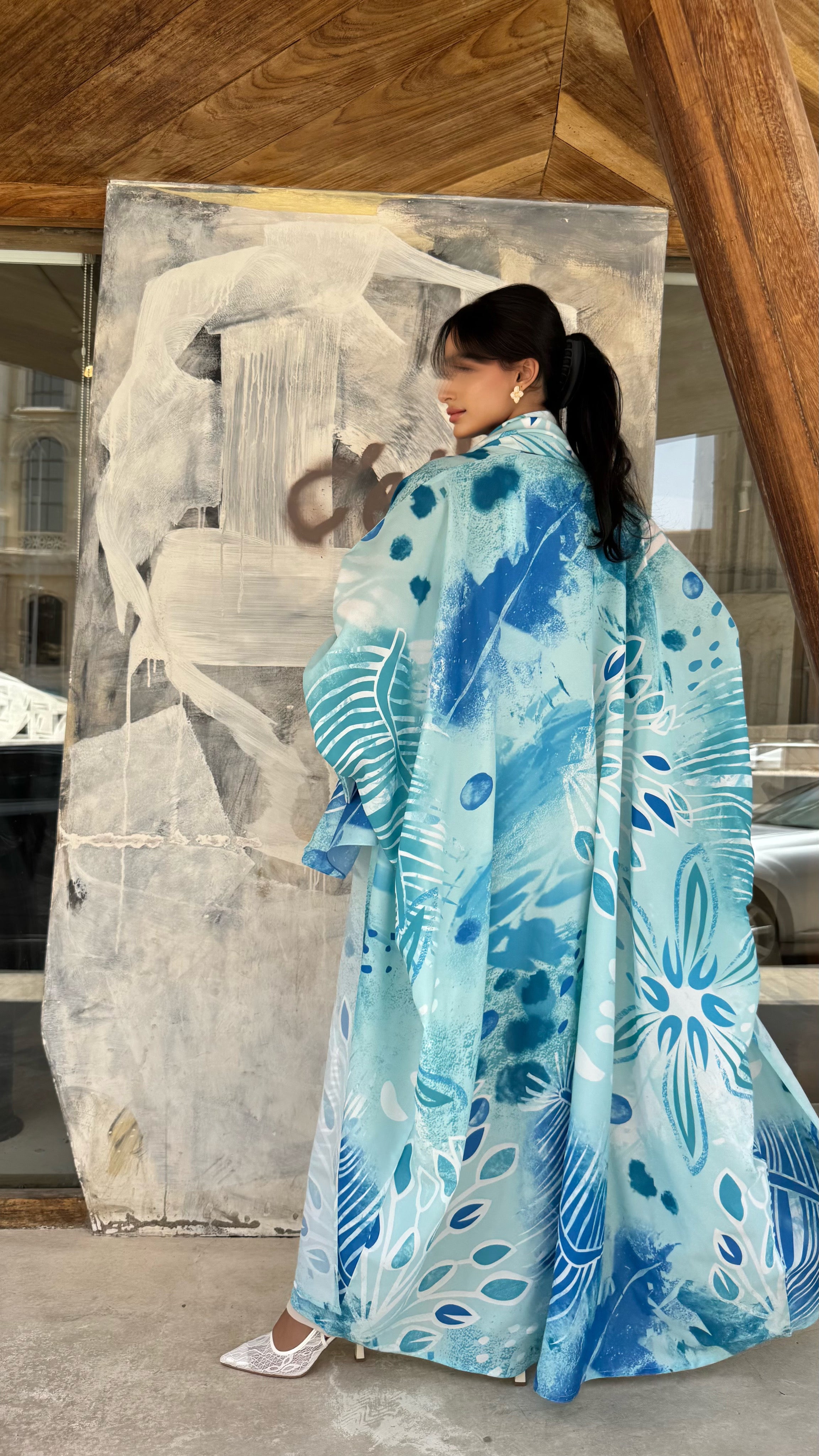MW645 - Light Crepe Standing with Jacquard Half-Cloche