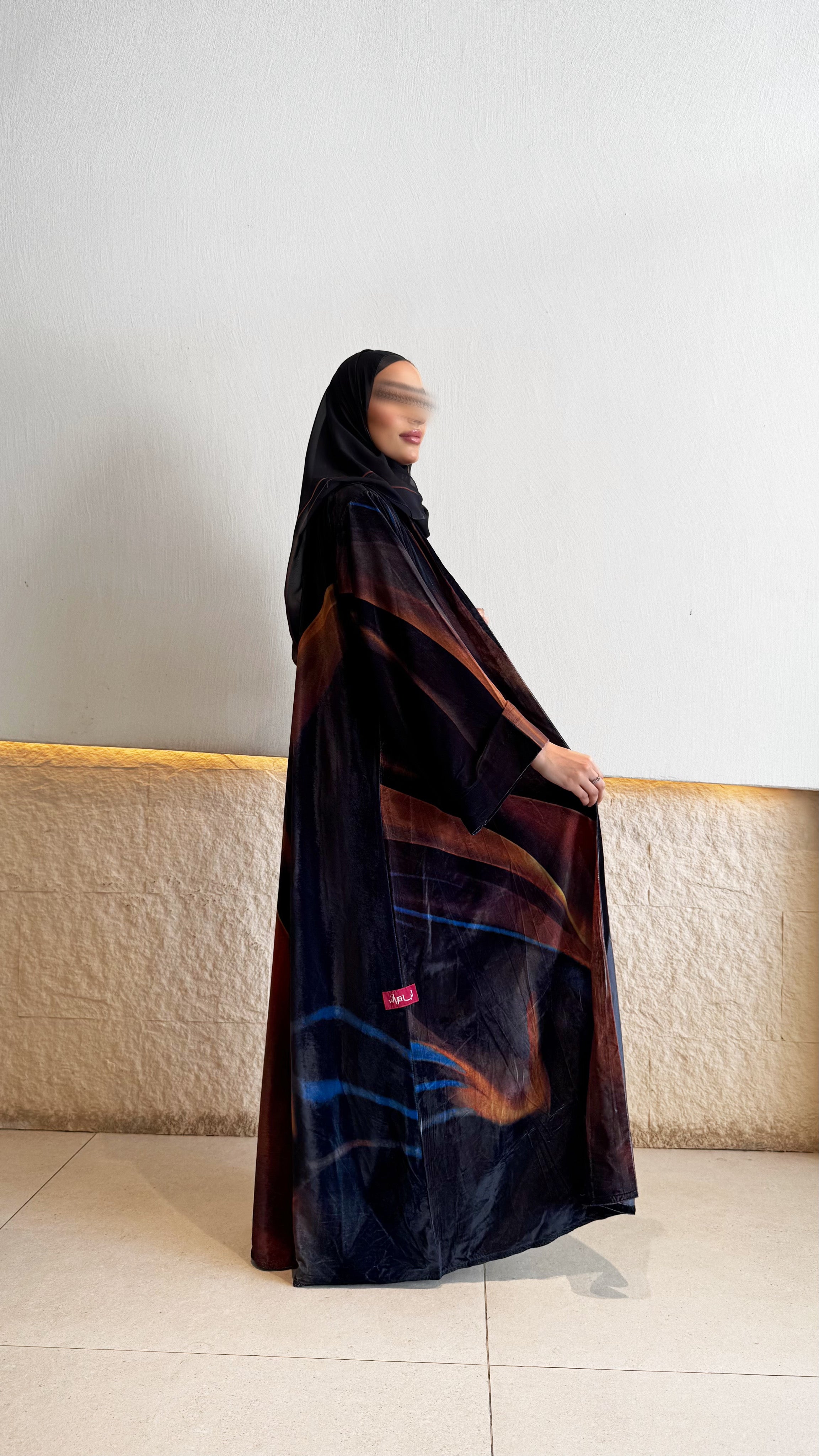 MWT635 - عباية مخمل طباعة
