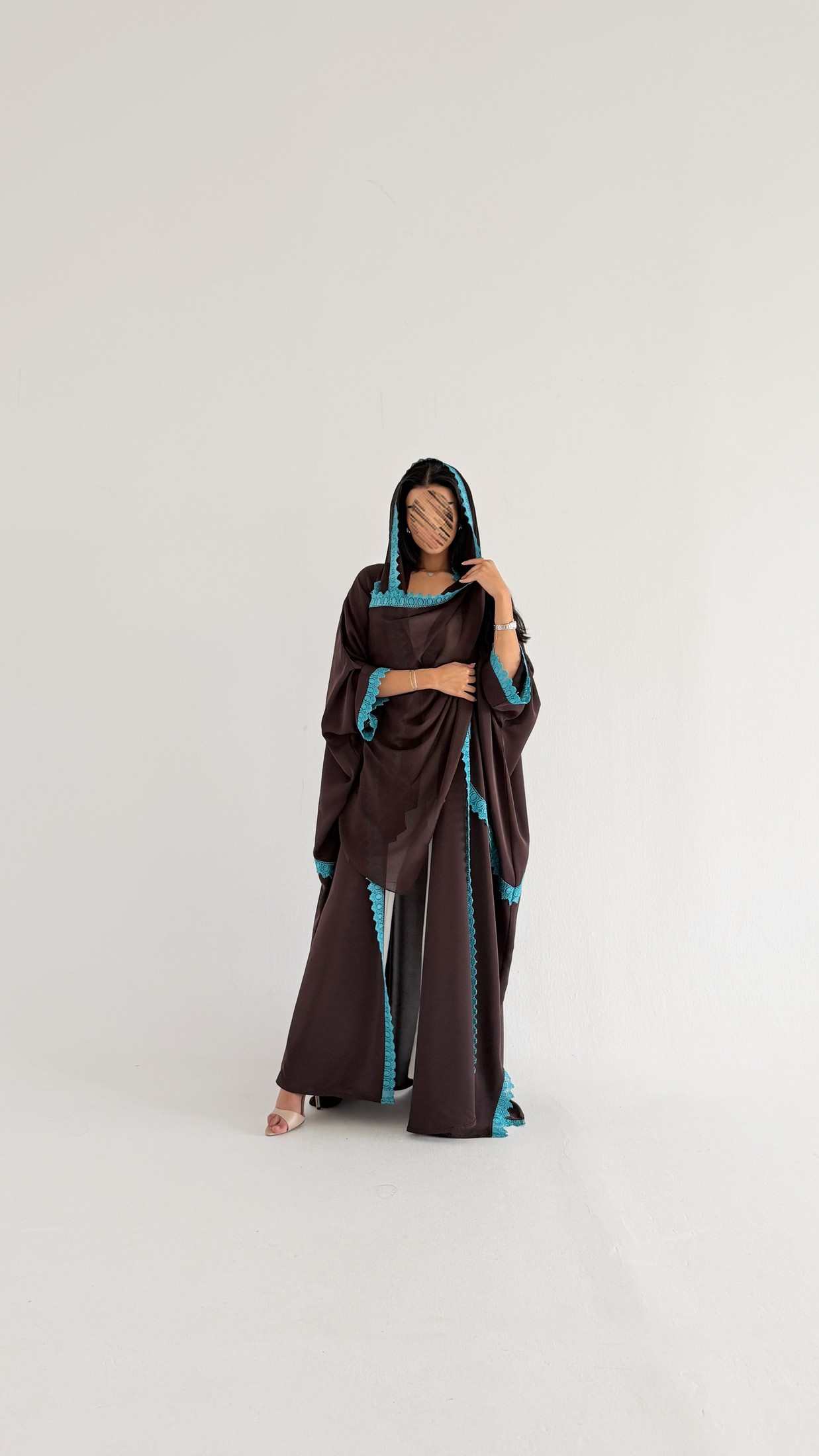 MW2161 - عبايه كريب مع اضافه كلفه مميزه وحصرية - Aya