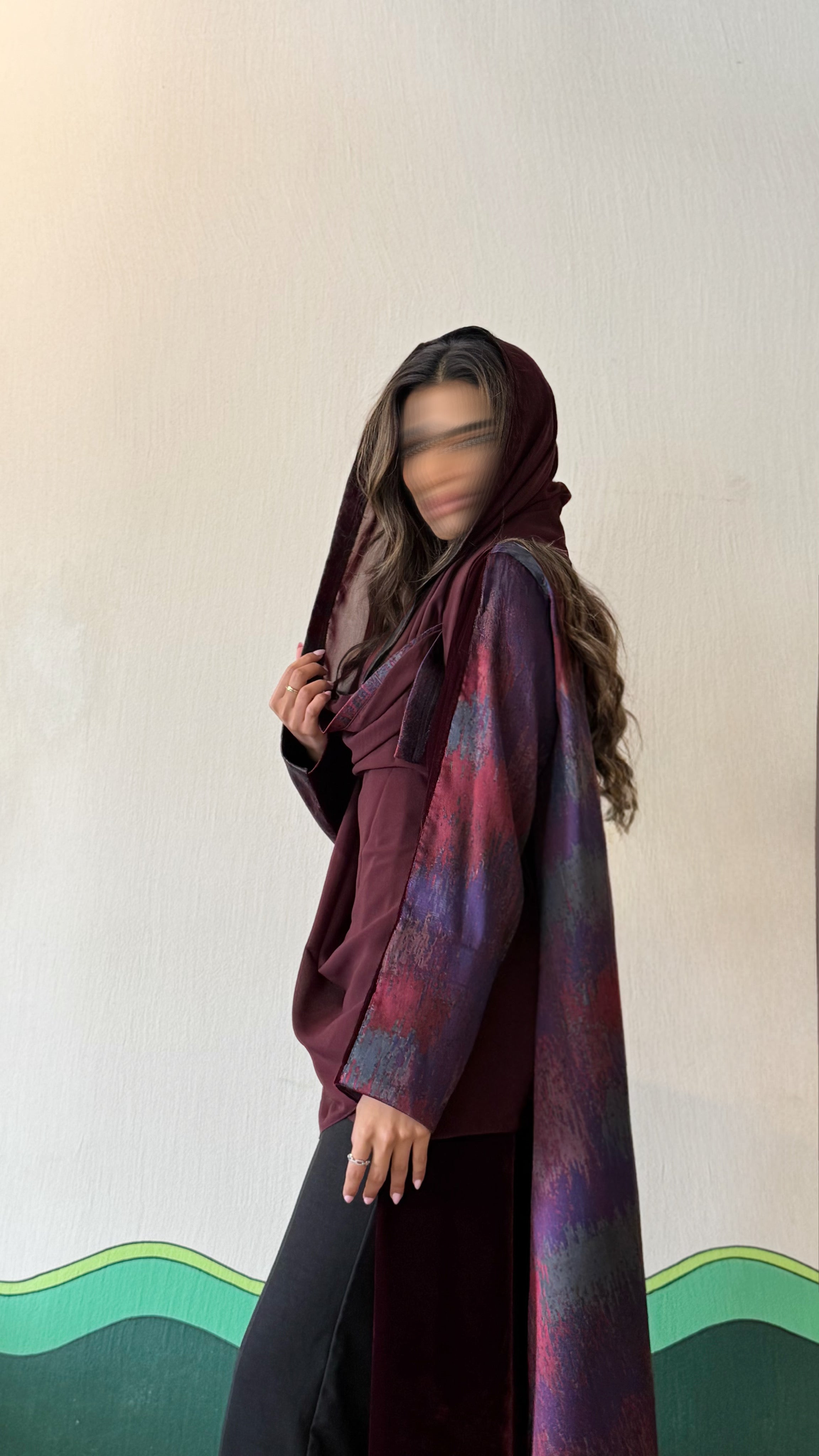 MW1759 - عباية مخمل من الامام والخلف جاكار - Aya