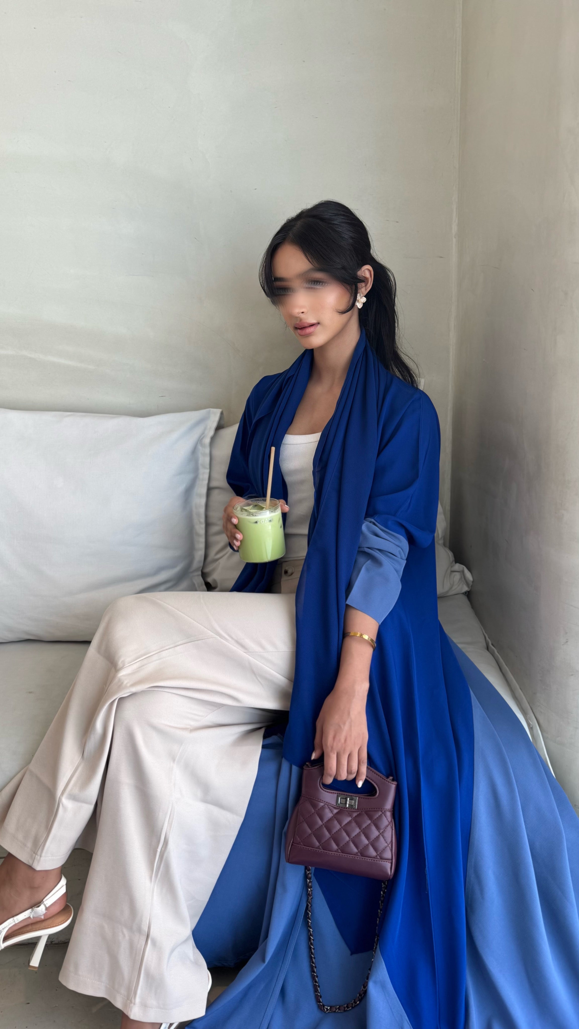 MWT41 -عباية كريب ازرق كلوش - Aya