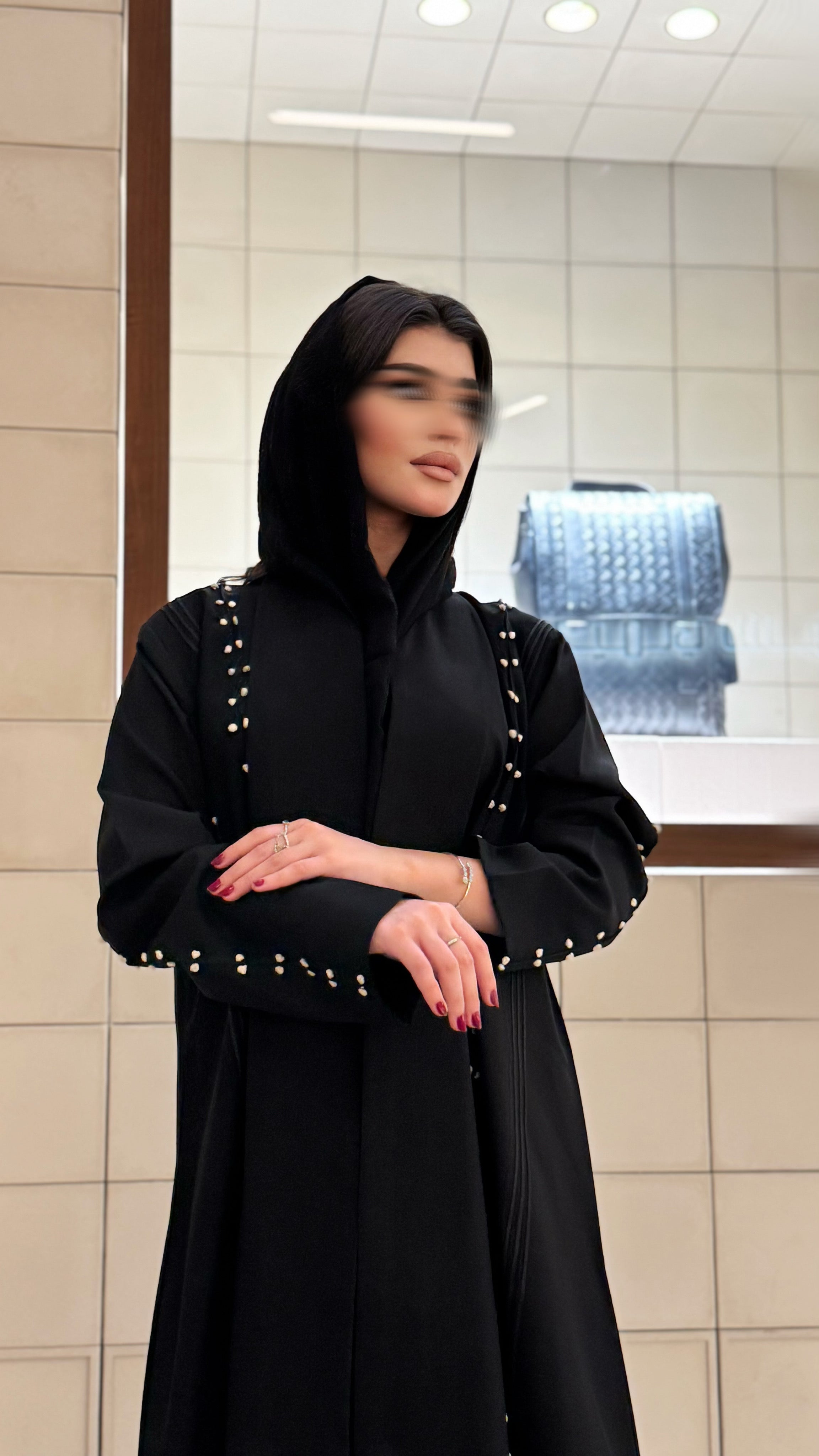 MW1266 - عباية سوداء بتطريز يدوي ابيض - Aya