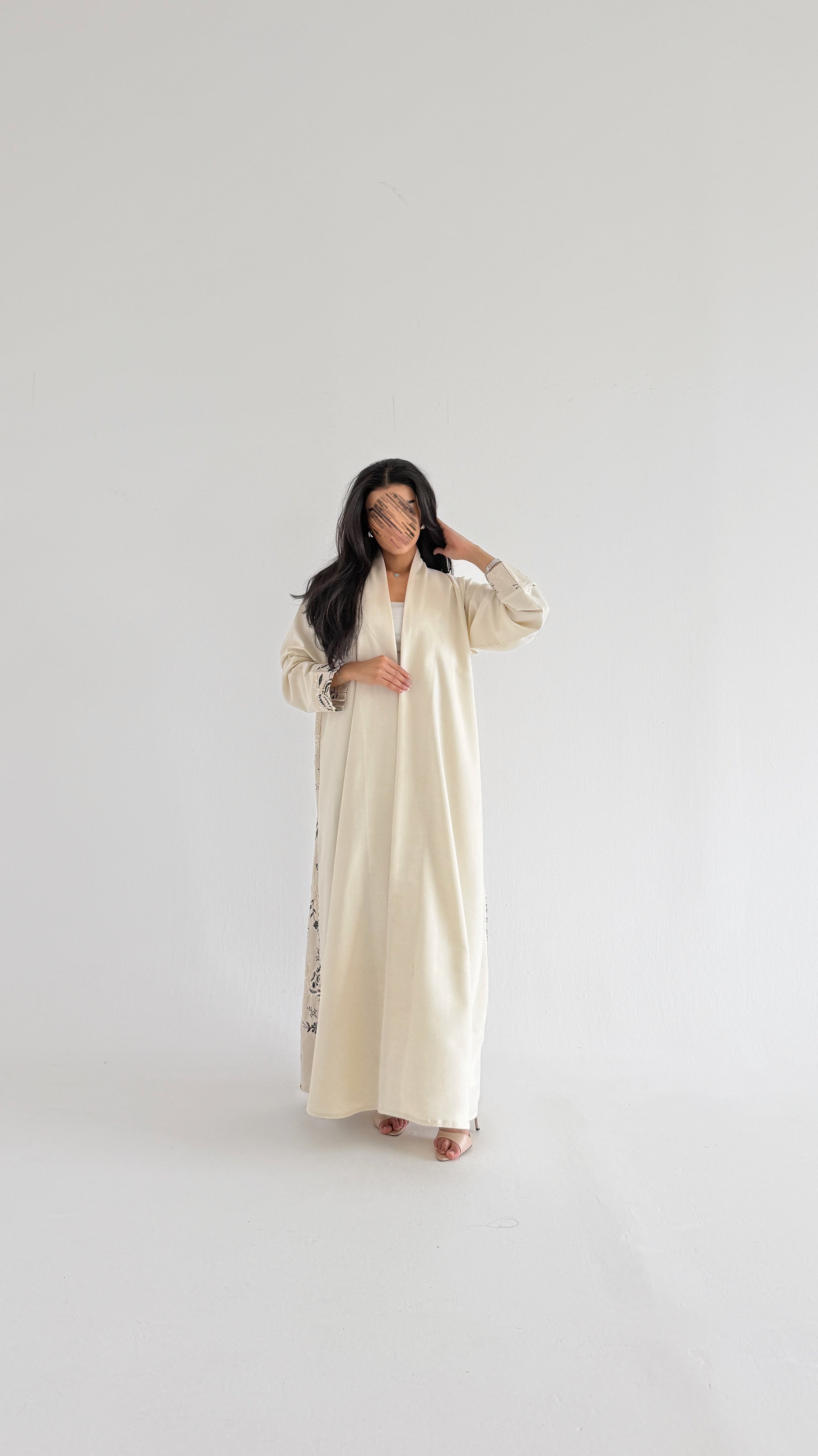 MWT2036 - عباية لنن مع خلف لنن مطرز - Aya