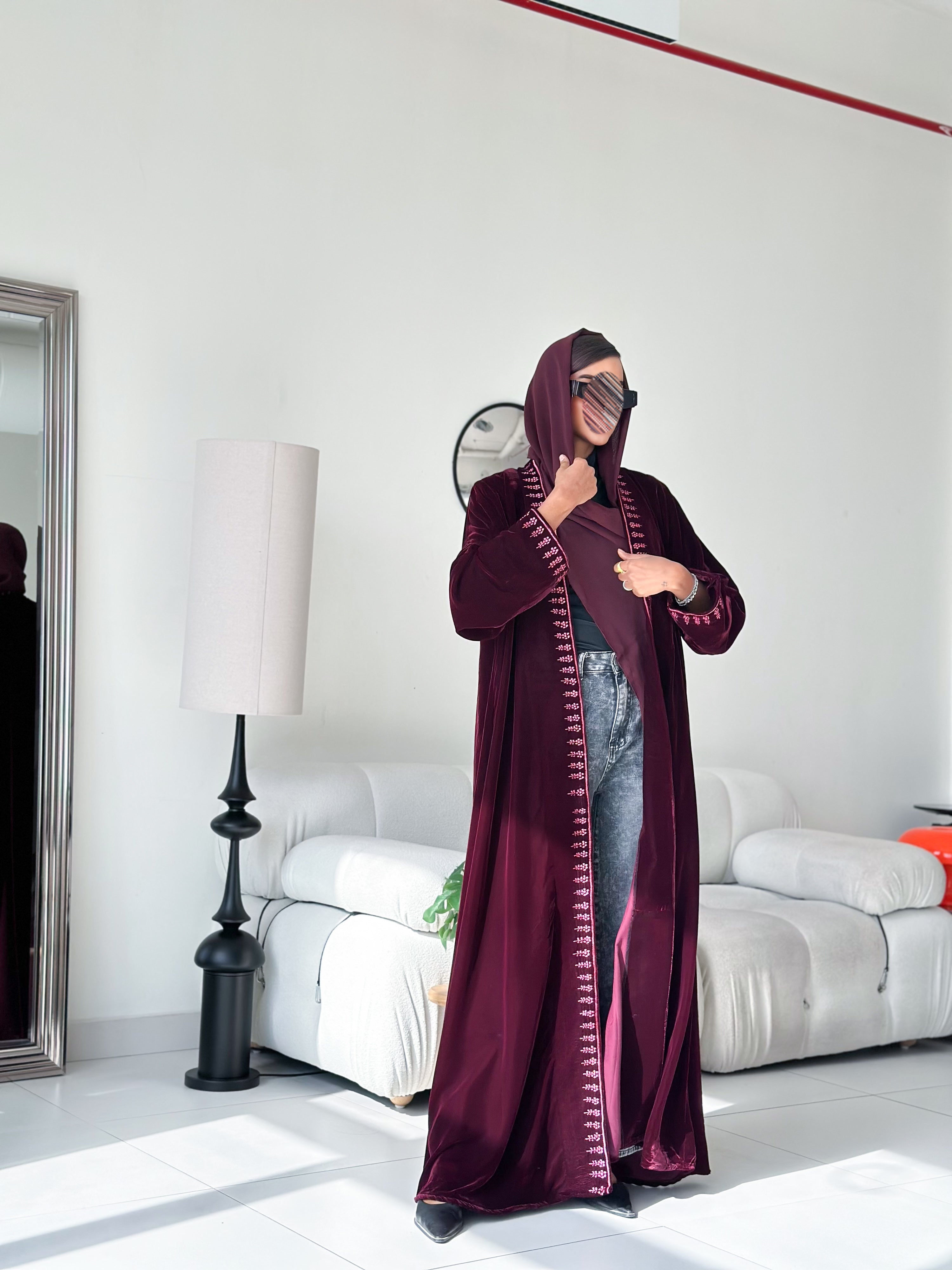 MWT675 - عباية مخمل عنابي مع تطريز بالامام والاكمام