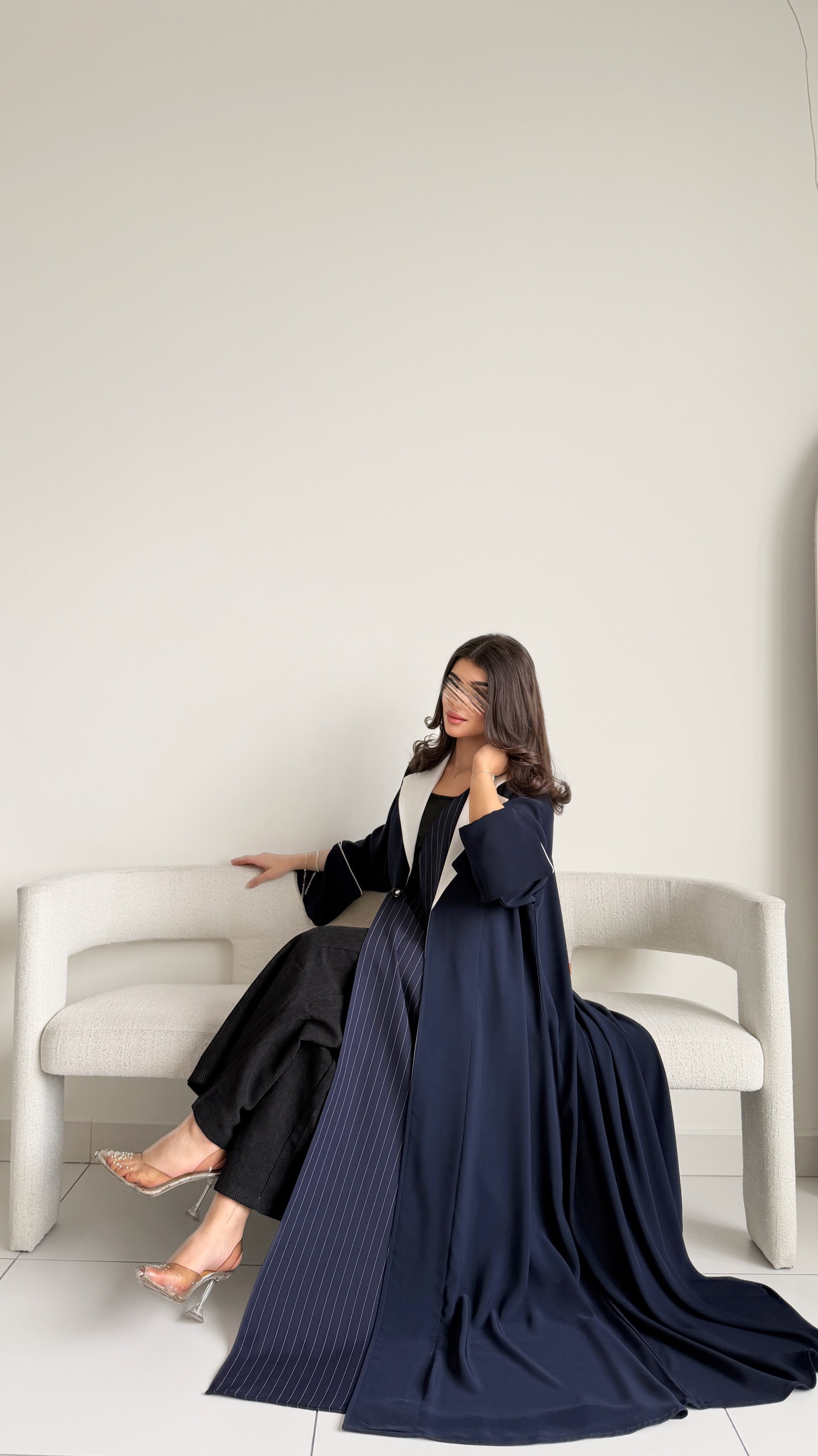 MW2103 - عباية بليزر بخامة راقيه من كريب والمخطط - Aya