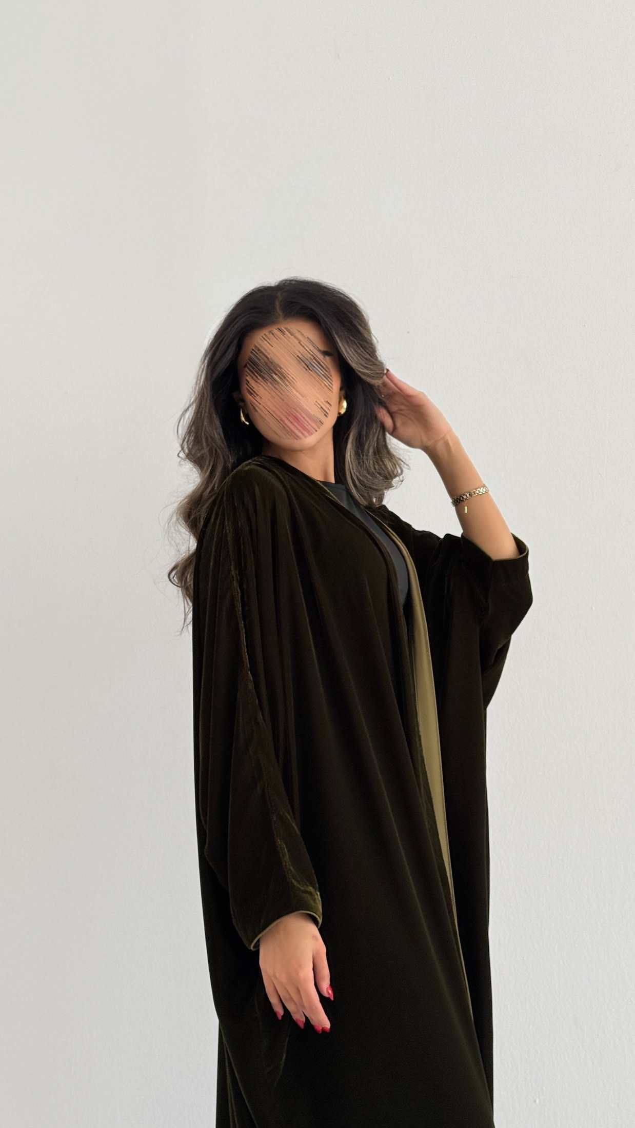 MWT750 - عباية مخمل زيتية - Aya
