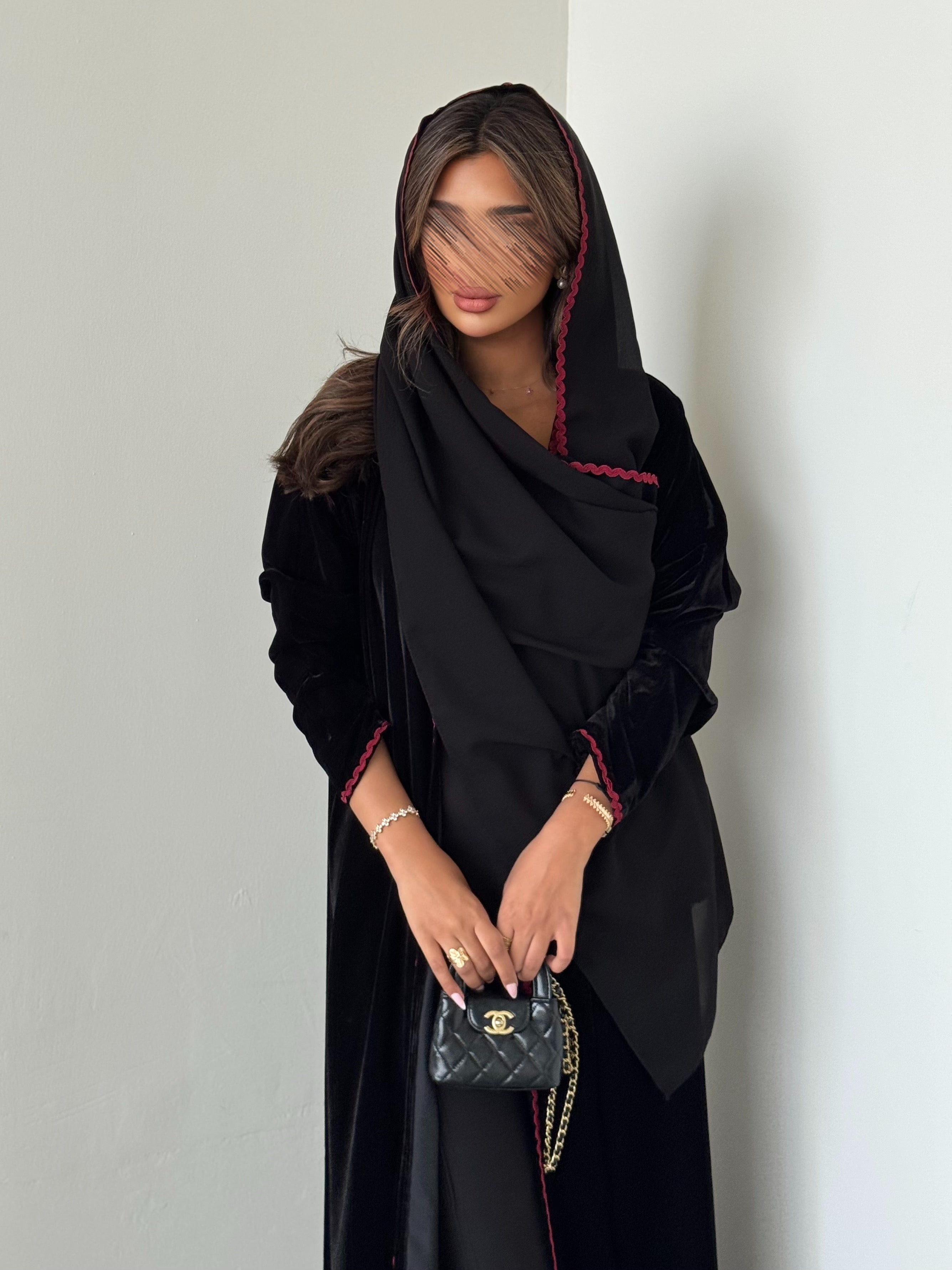 MWT553 - عباية مخمل - Aya