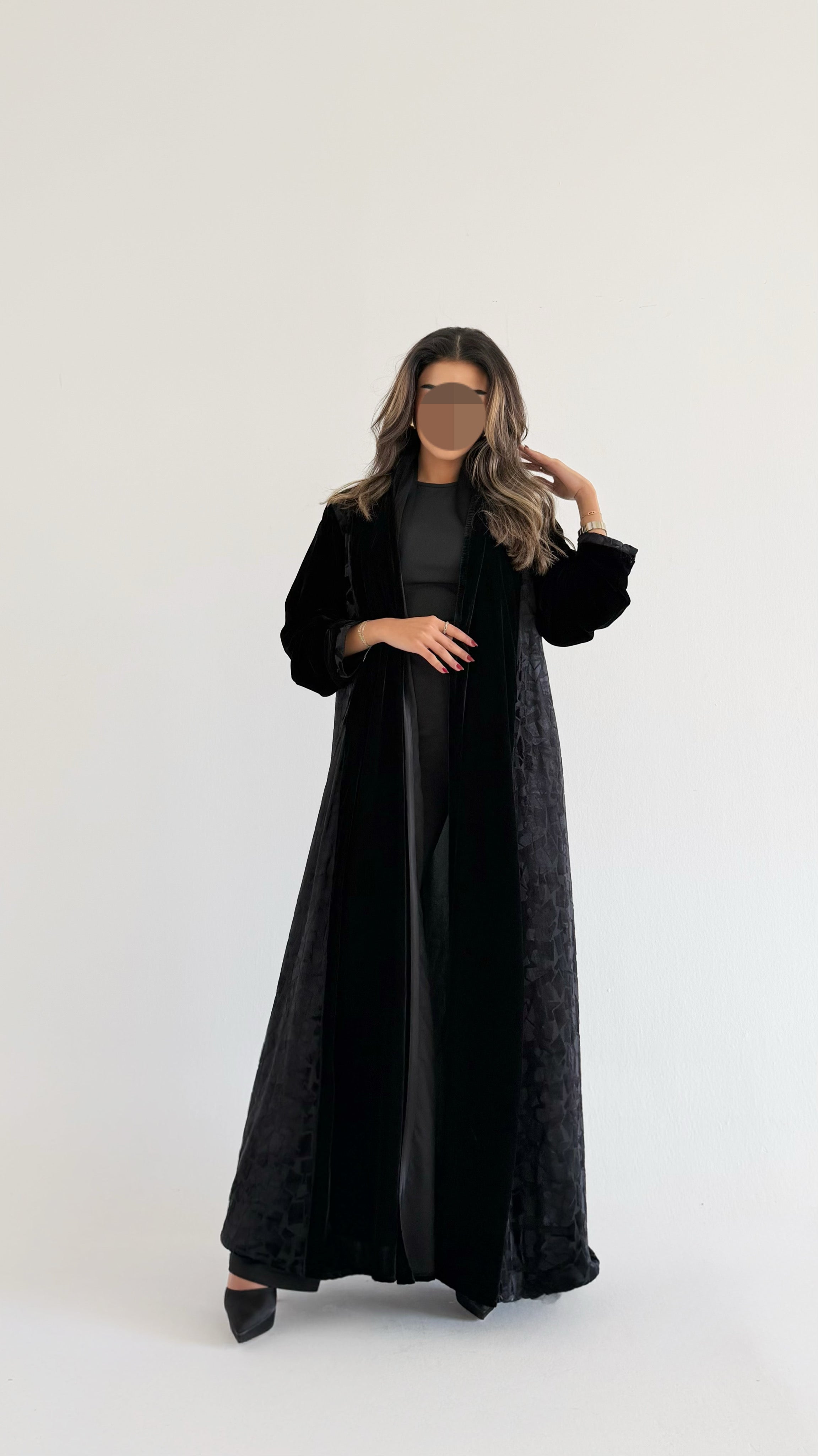 MW645 - Light Crepe Standing with Jacquard Half-Cloche