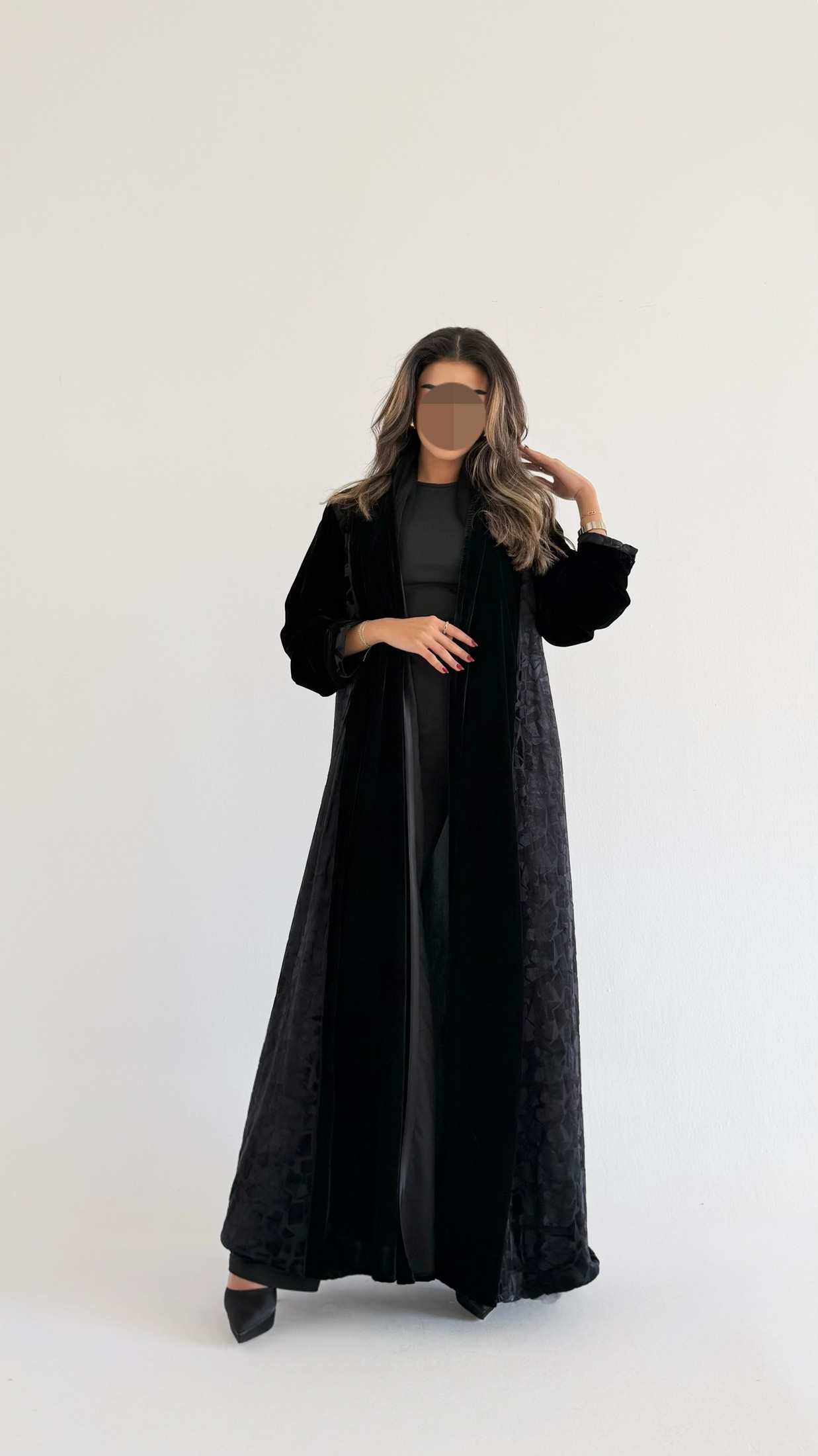 MWE915 - عباية سوداء مخمل - Aya