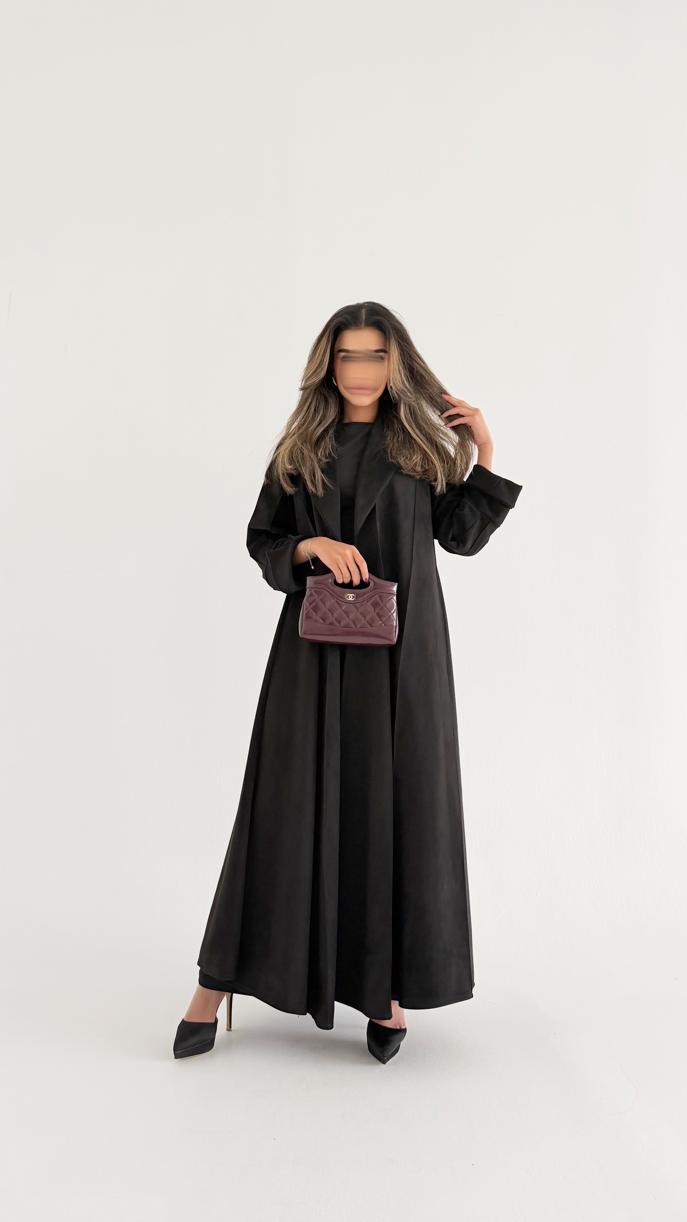 MW645 - Light Crepe Standing with Jacquard Half-Cloche