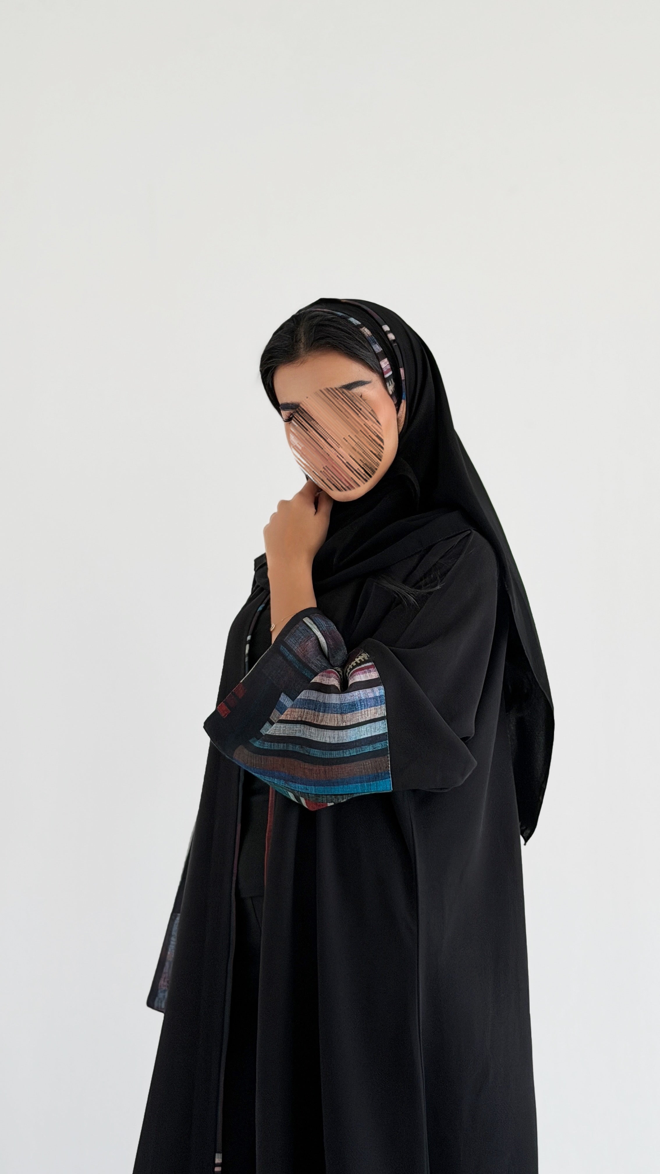 MWT1119 - عباية كريب مع تدخيلة لنن طباعة - Aya