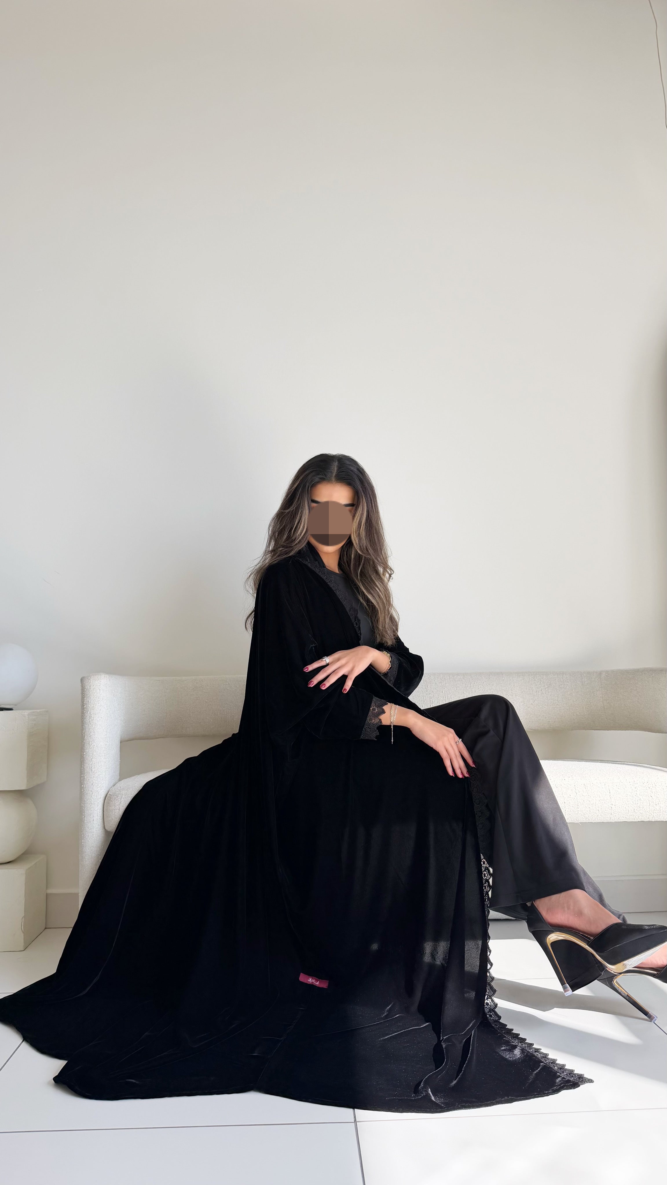 MW645 - Light Crepe Standing with Jacquard Half-Cloche