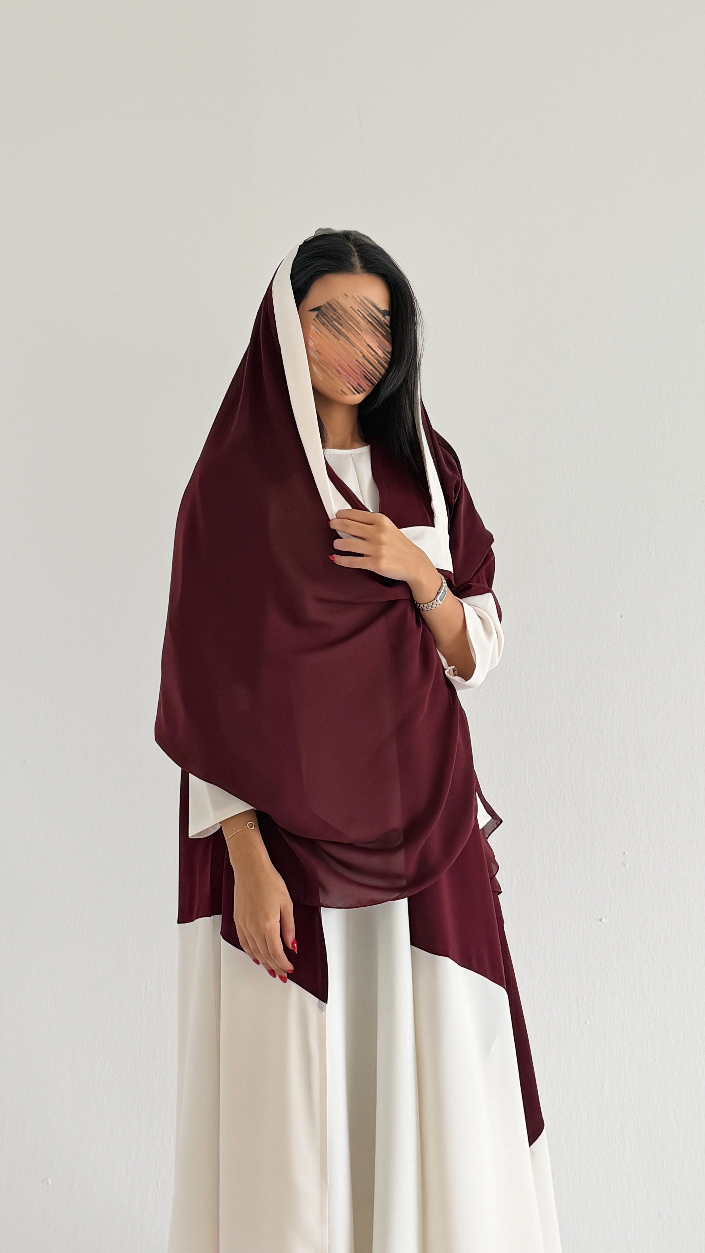 MWT2115 - عباية كريب عنابي وبيج - Aya