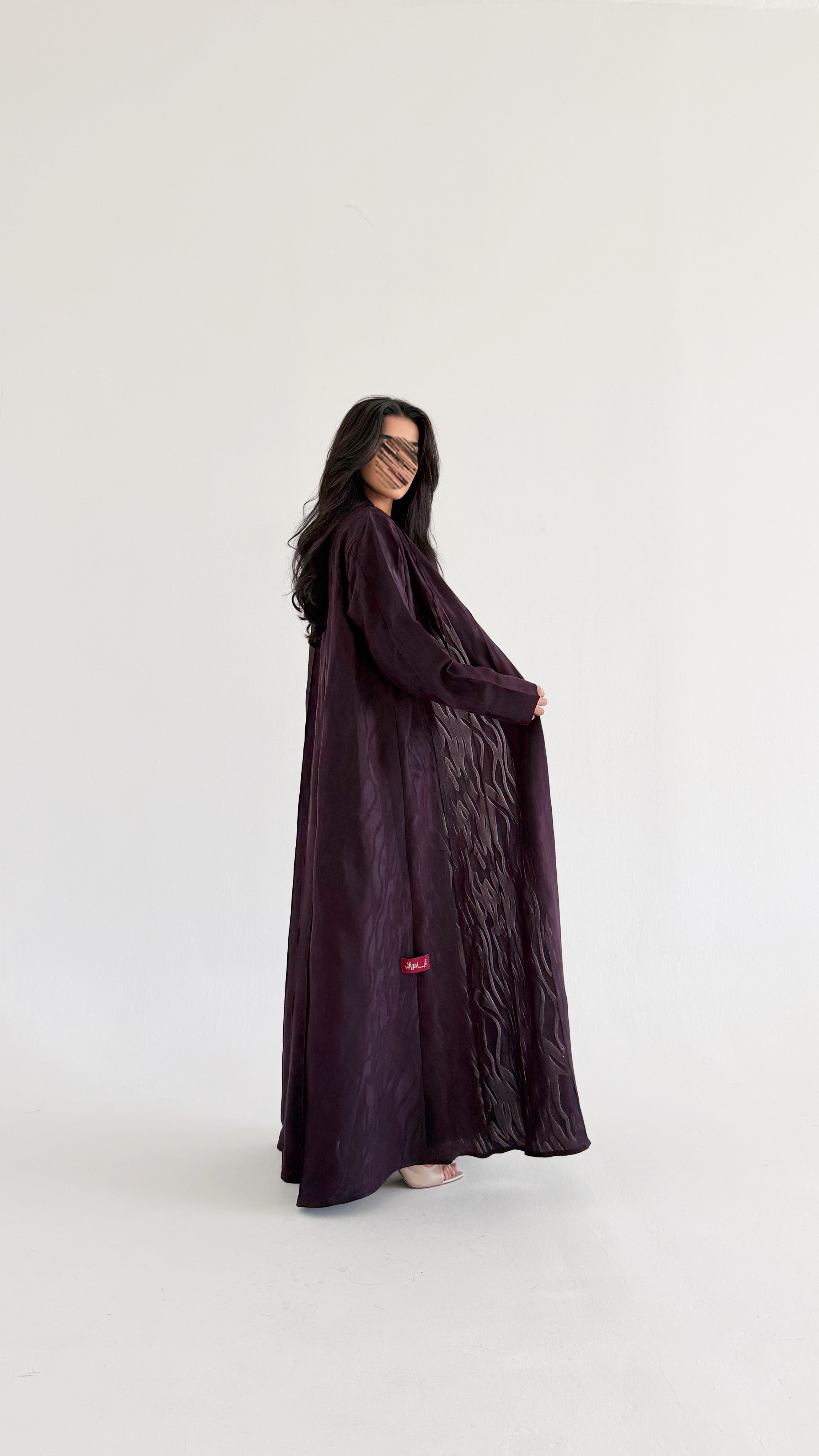 MW2090 - عباية جاكار أنيقة بقصّة بليزر عصرية - Aya