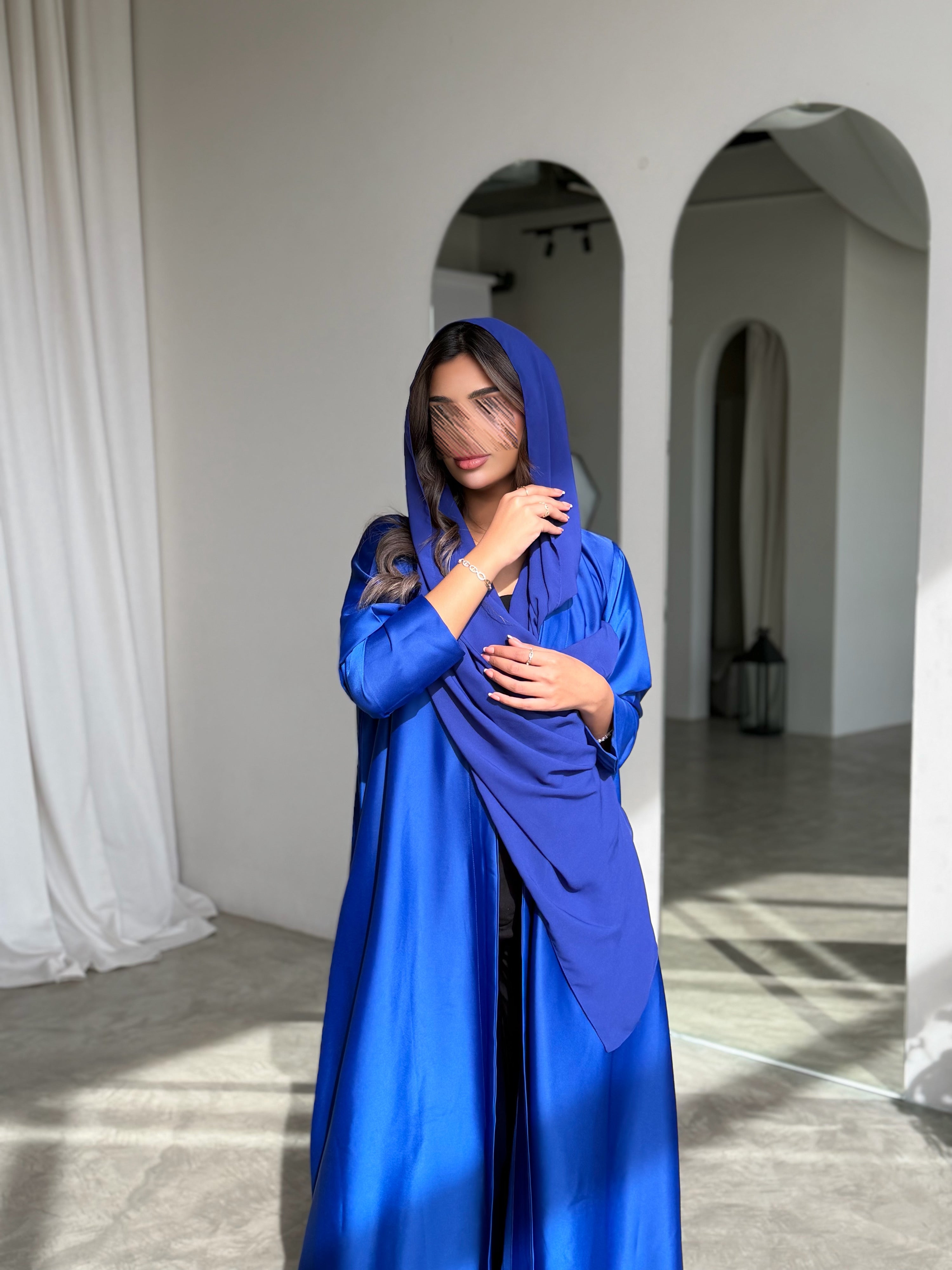 MWT777 - عباية كريب ازرق - Aya