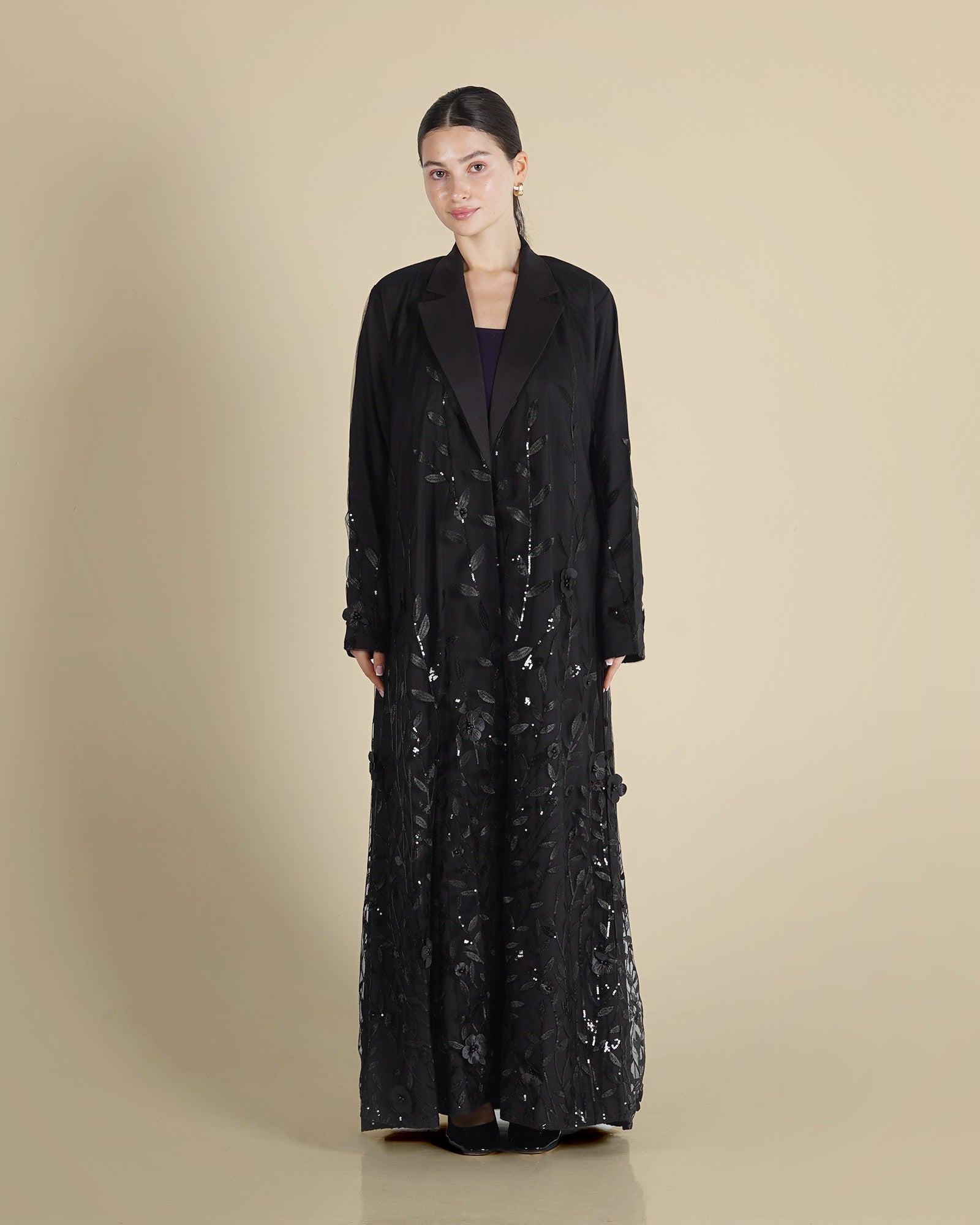 MW645 - Light Crepe Standing with Jacquard Half-Cloche