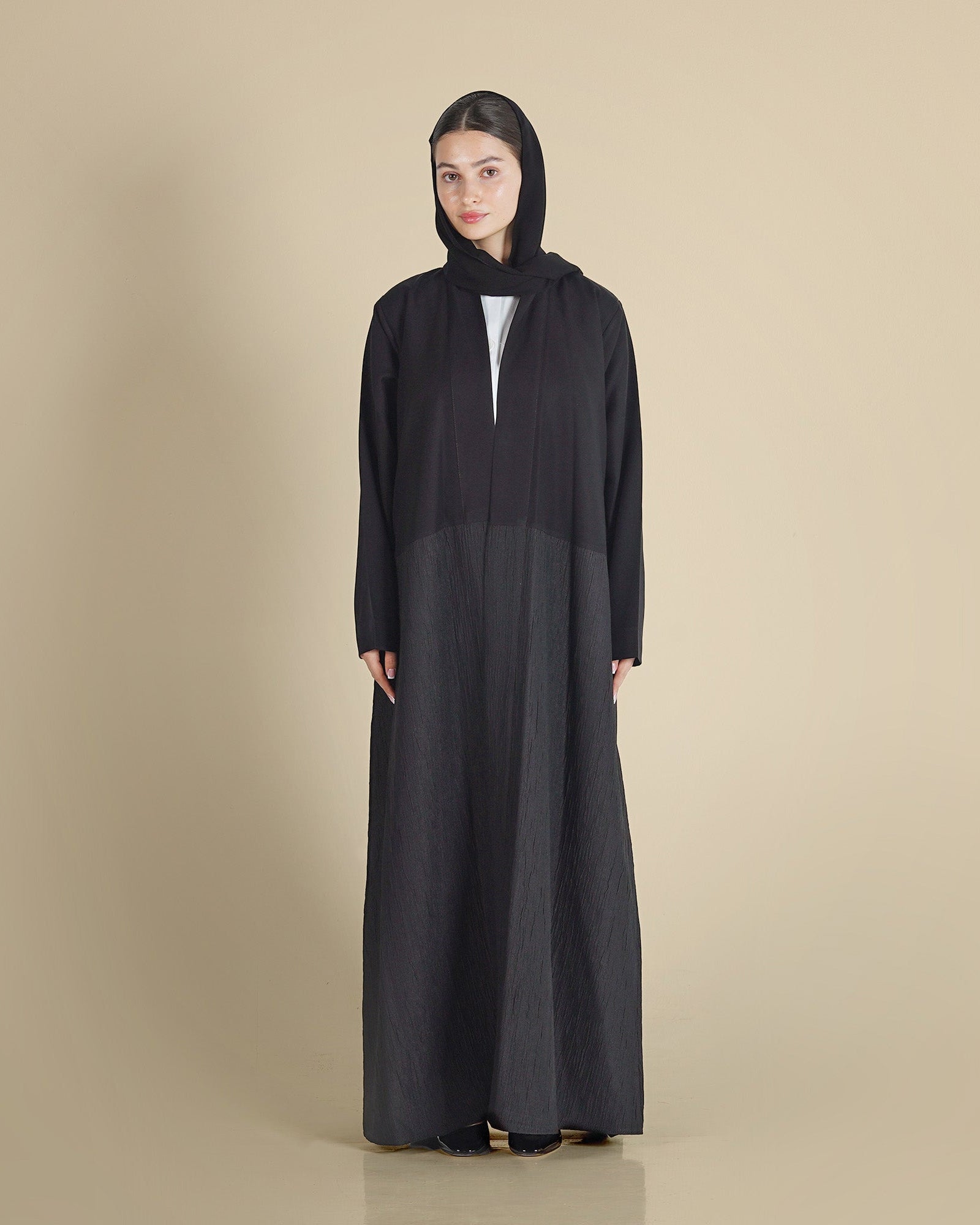 MW645 - Light Crepe Standing with Jacquard Half-Cloche