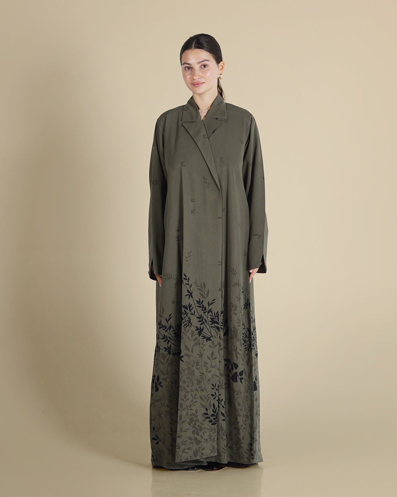 MW1290 - عباية زيتية بطبعة مشجرة - Aya