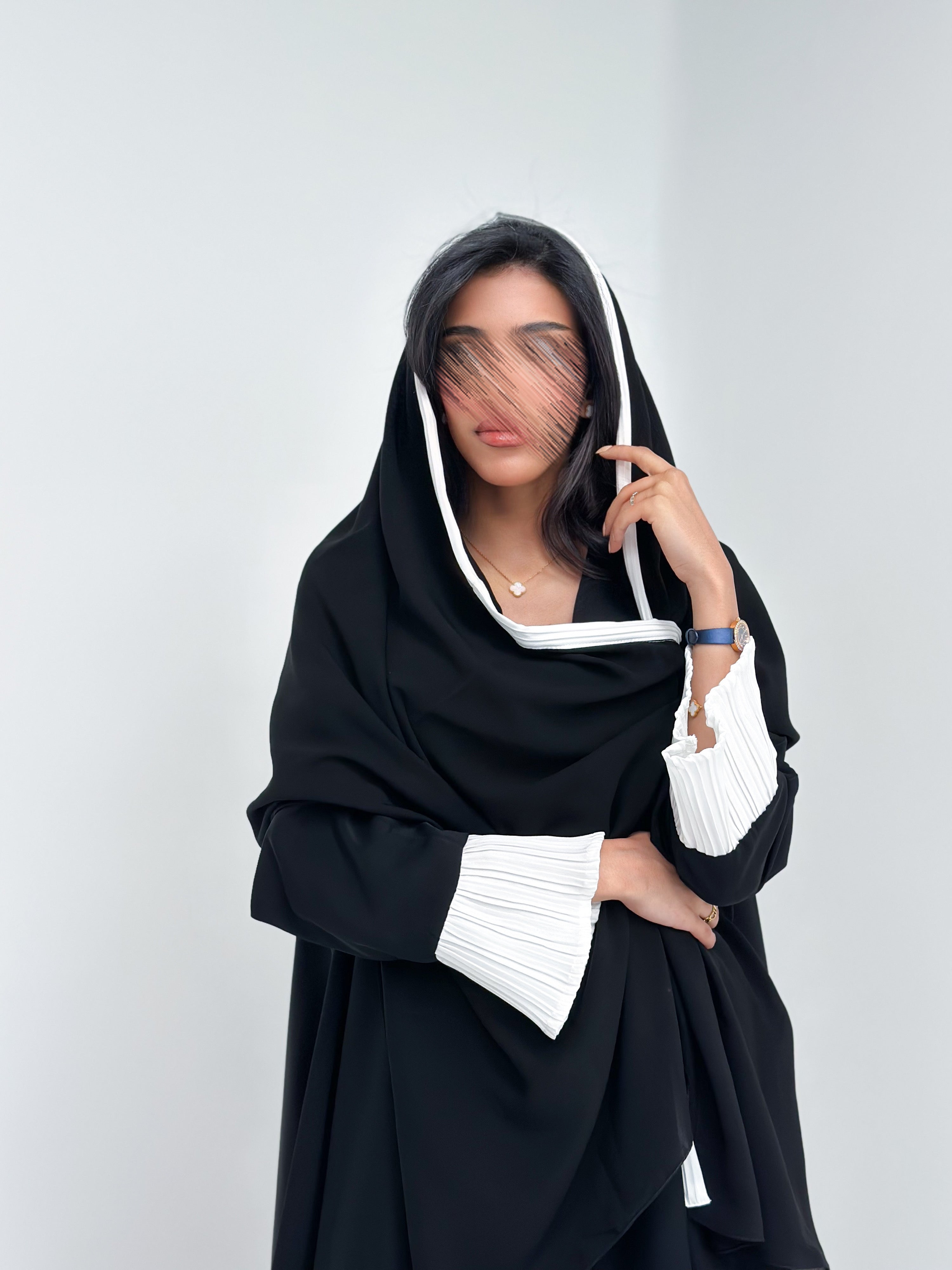 MW645 - Light Crepe Standing with Jacquard Half-Cloche